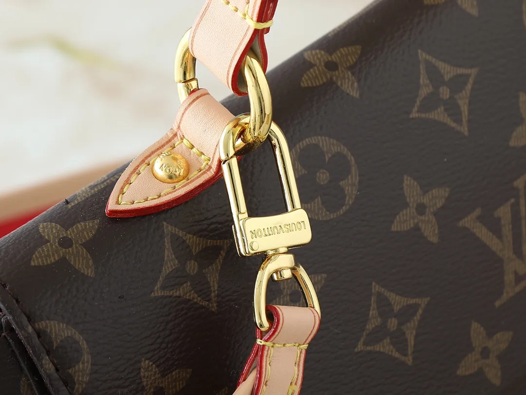 💰260💰Upgraded from the original M42738 M44863. The pure structure and silhouette of this CLUNY BB handbag will never go out of style, and the straps adopt bright colors that are popular nowadays. The Cluny bag is very practical and is the ideal business bag. The top handle can meet the different requirements of hand carry and elbow carry, and the removable shoulder strap can also meet the requirements of shoulder carrying. Magnetic clasp keeps personal finances safely stored. 28.0x 20.0x 10.0cm