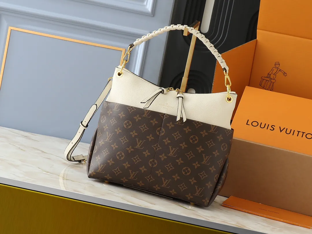 💰240💰Upgraded from the original M45522, 43170. This MONOGRAM canvas material is a new style of Melie handbag, a fashionable must-have item. Veau Cachemire leather material. Full leather embossed woven wrist double bag shopping bag. Lightweight and comfortable to carry. Unique vertical and narrow shape with modern style. Zipper pocket with metal engraved zipper puller for more personality. Size: 33x16x30cm
