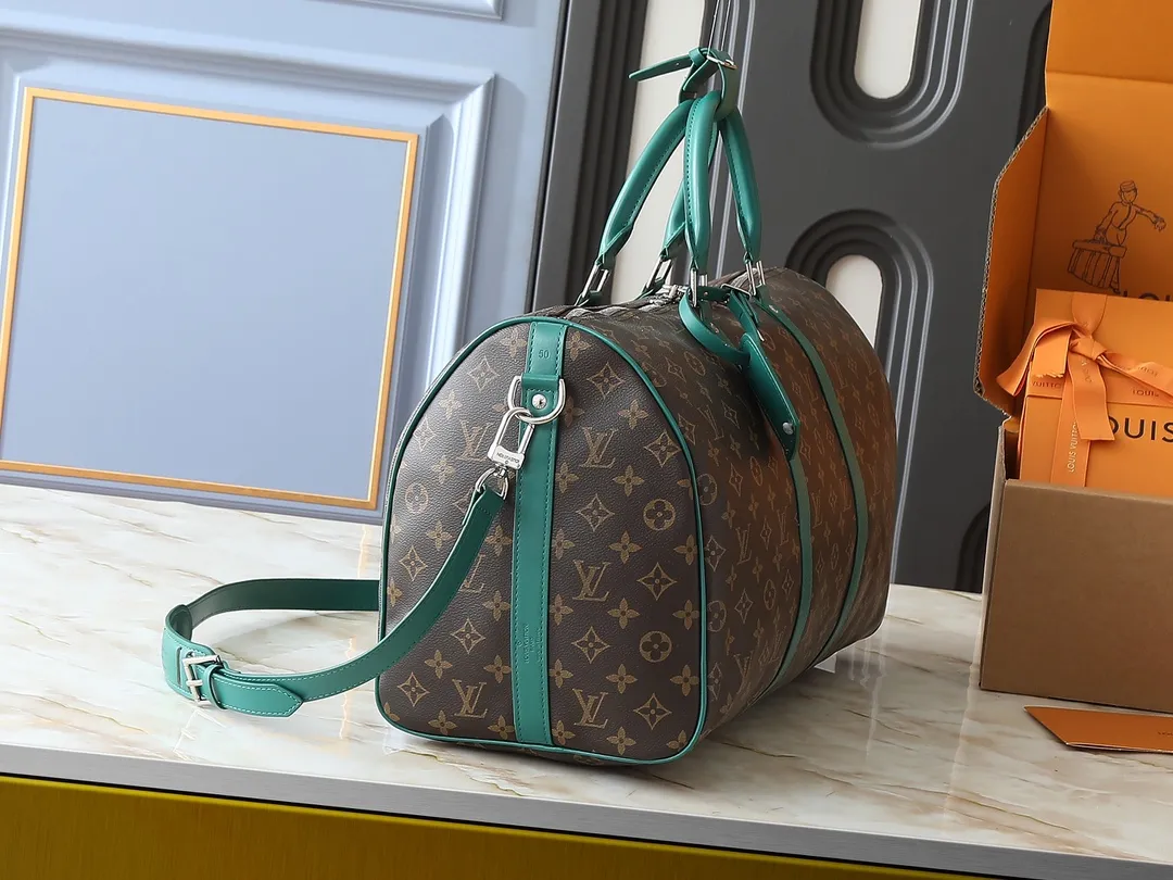 💰320💰Upgraded original M46771 yellow M46775 purple M46772 blue M46769 red M46770 orange M46774 green M46773 rose red This Keepall Bandoulière 50 travel bag is made of Monogram Macassar canvas, which simultaneously renders bright colors for the side straps, nameplate, fabric lining and top leather handle. The size of your carry-on luggage hides plenty of space. 50.0 x 29.0 x 23.0 cm (length x height x width)