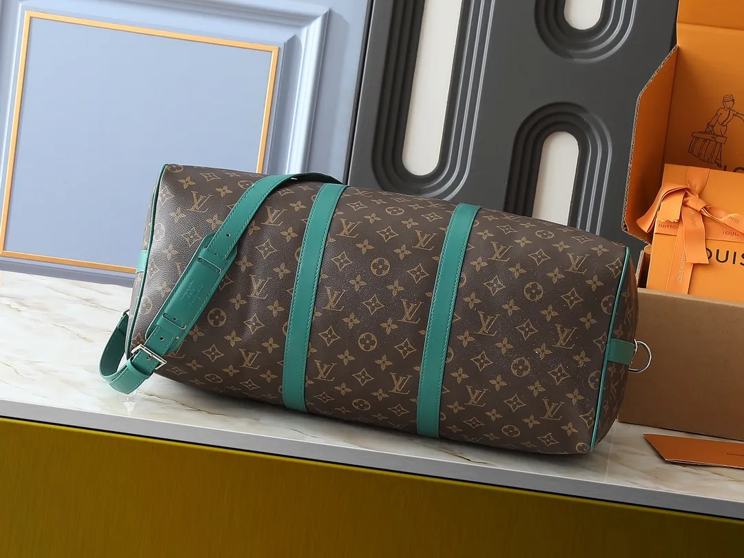 💰320💰Upgraded original M46771 yellow M46775 purple M46772 blue M46769 red M46770 orange M46774 green M46773 rose red This Keepall Bandoulière 50 travel bag is made of Monogram Macassar canvas, which simultaneously renders bright colors for the side straps, nameplate, fabric lining and top leather handle. The size of your carry-on luggage hides plenty of space. 50.0 x 29.0 x 23.0 cm (length x height x width)