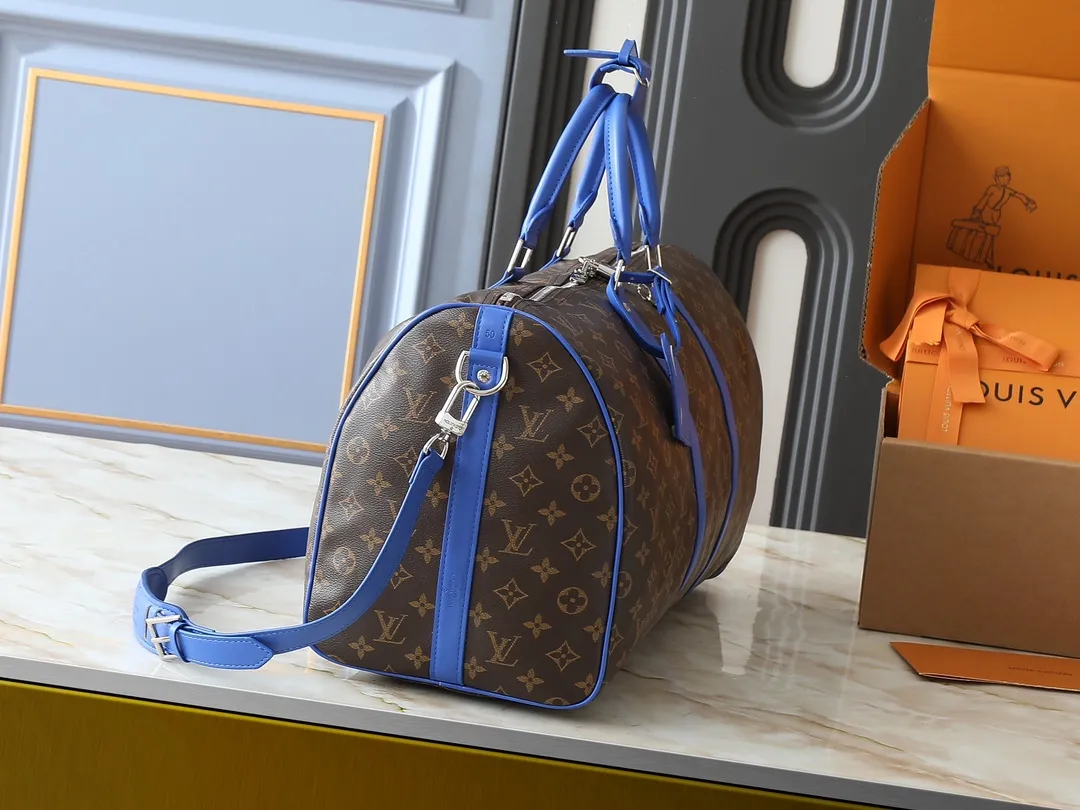 💰320💰Upgraded original M46771 yellow M46775 purple M46772 blue M46769 red M46770 orange M46774 green M46773 rose red This Keepall Bandoulière 50 travel bag is made of Monogram Macassar canvas, which simultaneously renders bright colors for the side straps, nameplate, fabric lining and top leather handle. The size of your carry-on luggage hides plenty of space. 50.0 x 29.0 x 23.0 cm (length x height x width)