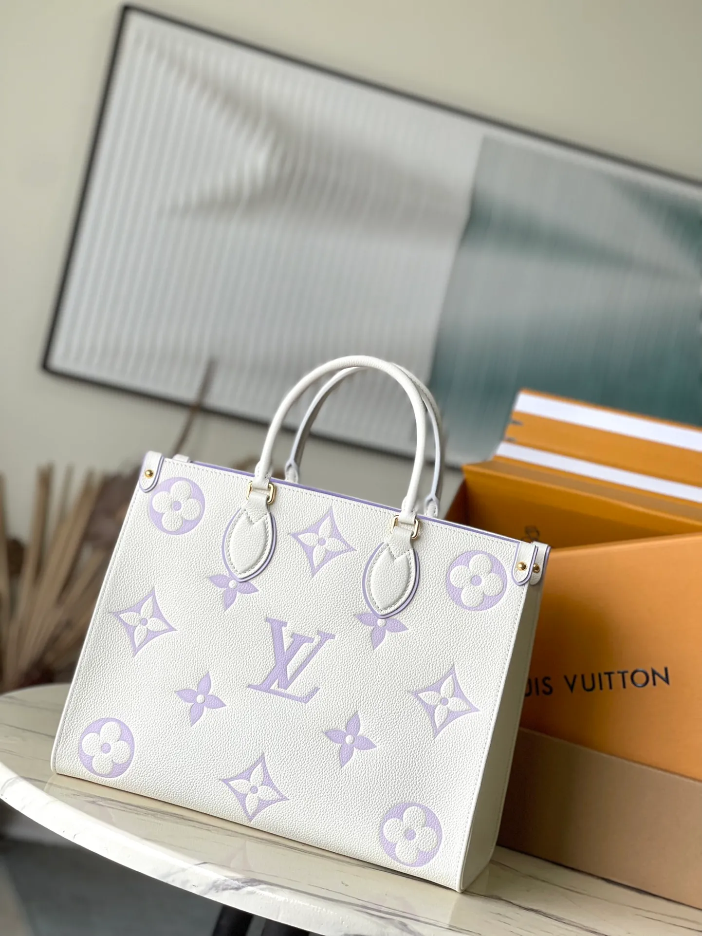 💰1120 (top layer leather) top original order M23937. Support counter inspection. Photos taken of duty-free goods are consistent with the product without unpacking. This product is an exclusive duty-free product in the market and is the highest-end product. Inspection is supported. This product has passed strict inspection and is flawless. Please wear gloves when touching the product. This product is not returnable or exchangeable. Please confirm the product first and then remove the label on the handle. This product is temporarily not open to the public, only regular customers, and is in short supply. Dimensions: 35 x 27 x 14 cm