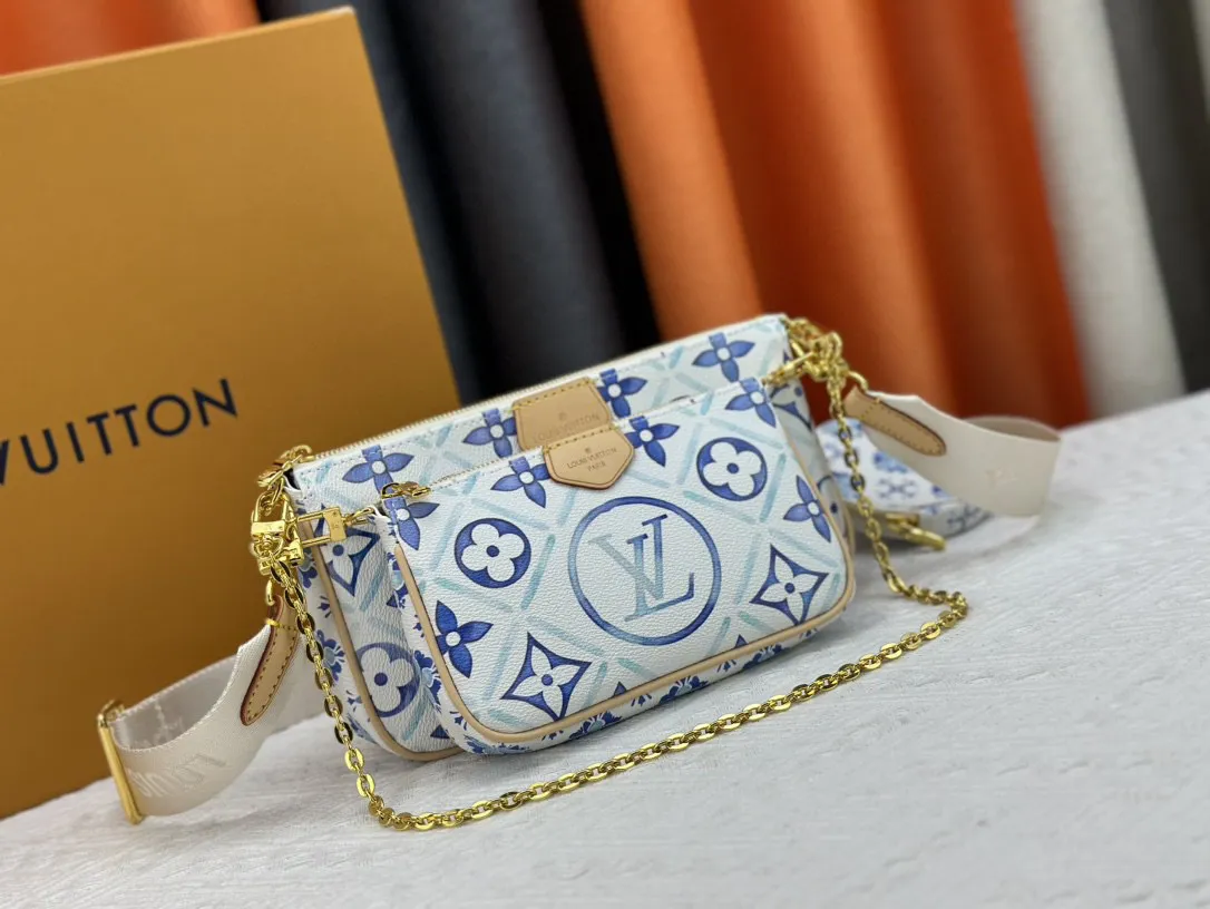 P260 Upgraded version M44823 M25374 Blue Five-in-one Mahjong bag series The new season MULTI POCHETTE ACCESSOIRES Xph handbag This Multi Pochette Accessoires handbag comes from the LV By The Pool series, using Monogram Tiles canvas to release the summer atmosphere, and then the zipper bags are nestled together. Explore more styling and carrying possibilities with the detachable and adjustable wide fabric shoulder strap and dazzling chain. Dimensions: 24 x 13.5x4 cm