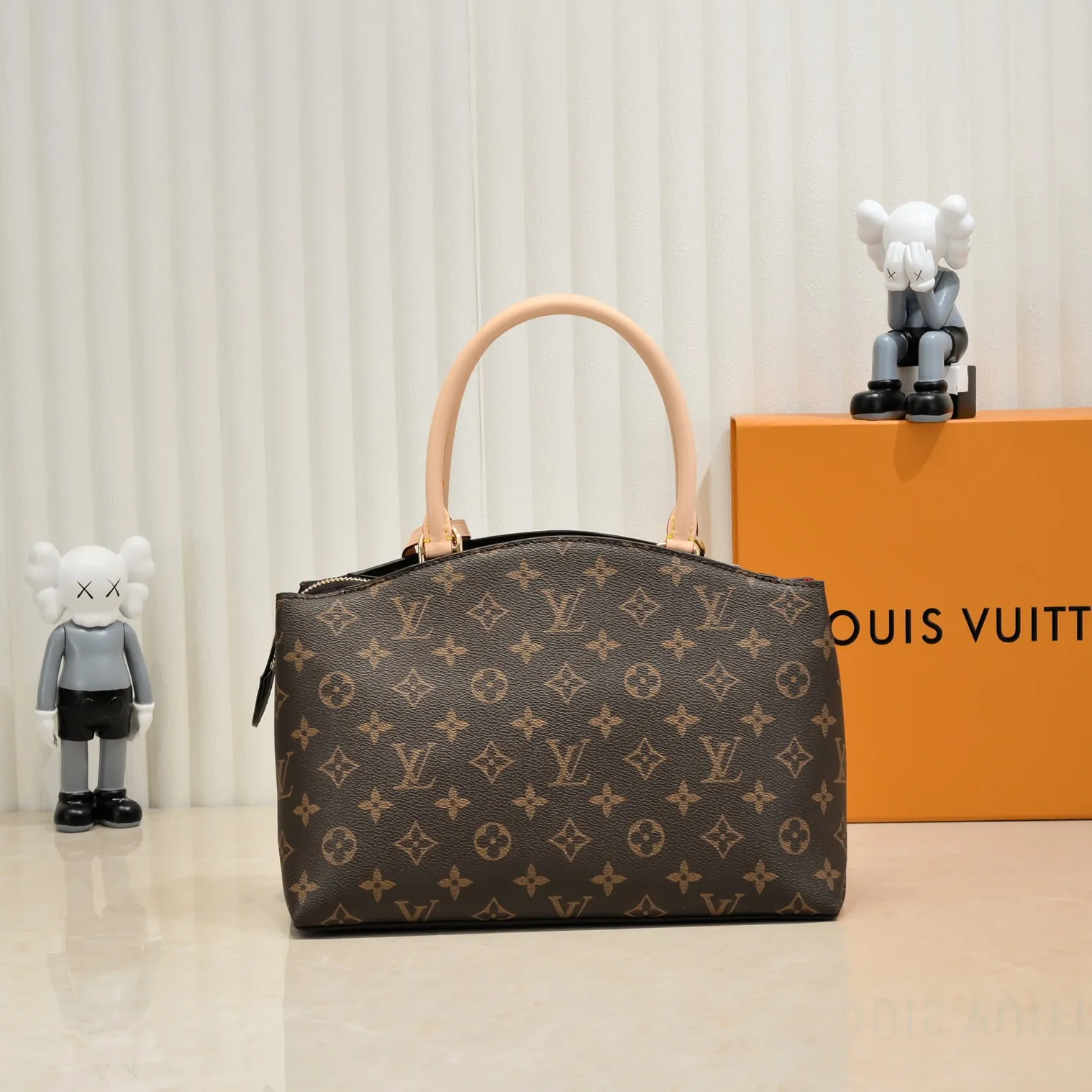 Batch 360💰Small size 2021 new LV New Grand palais mm🎉🎉🎉LV Louis Vuitton calfskin print trend fashionable shoulder bag, N45811. Size: 29-18-12.5