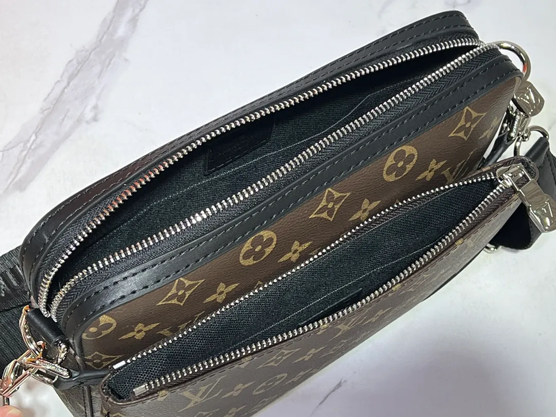Batch 300💰M12766 M69443 M45320 New men's bag three-piece messenger bag series This Trio messenger bag uses Monogram Eclipse Reverse canvas and eye-catching details to create a three-in-one design. The zippered front pocket and coin purse on the shoulder strap are both detachable, enriching the functional design with the main pocket. The adjustable and removable fabric shoulder strap is embellished with the Louis Vuitton logo and provides a comfortable shoulder-carrying experience. Dimensions: 25.0×18.5×7.0