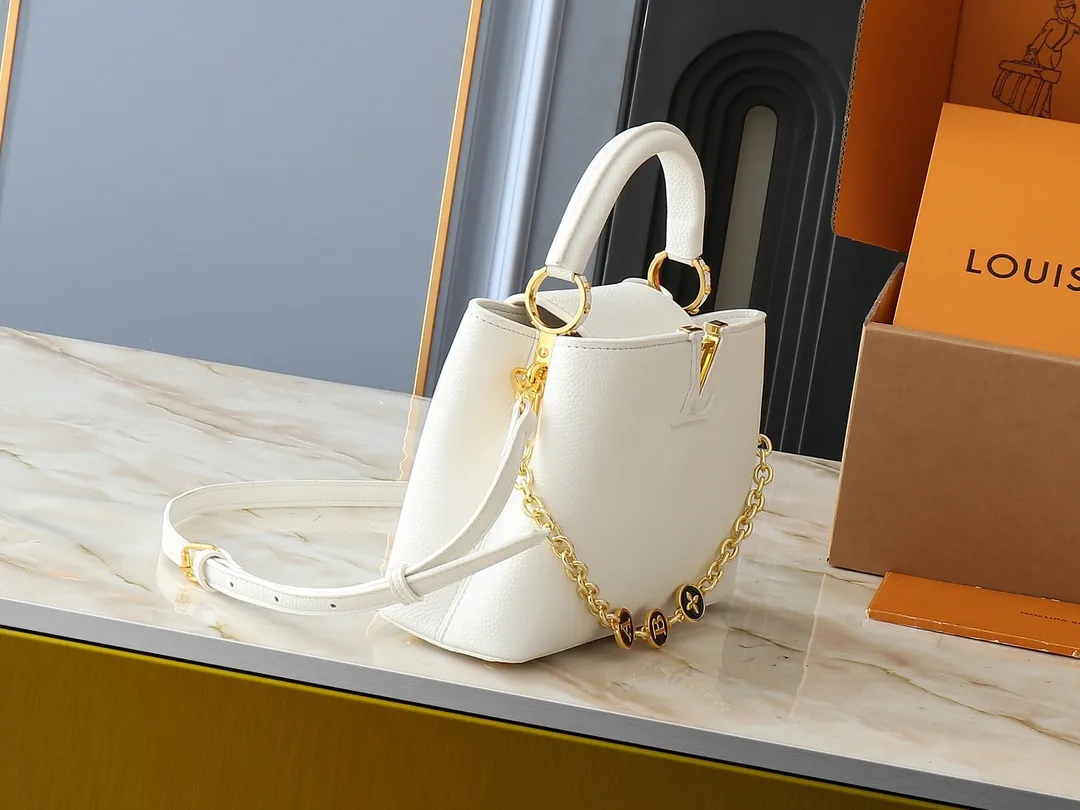 💰400💰Guangzhou goods Upgraded original M00014 M00013 M00015 [New size] This Capucines new size handbag shows soft beauty: Taurillon leather bag body with light-colored flap and top handle, enamel Monogram flower chain can also achieve a shoulder-carrying experience. Wear the slim leather strap to explore more styling possibilities. Dimensions 27 x 17.3 x 9 cm (length x height x width)