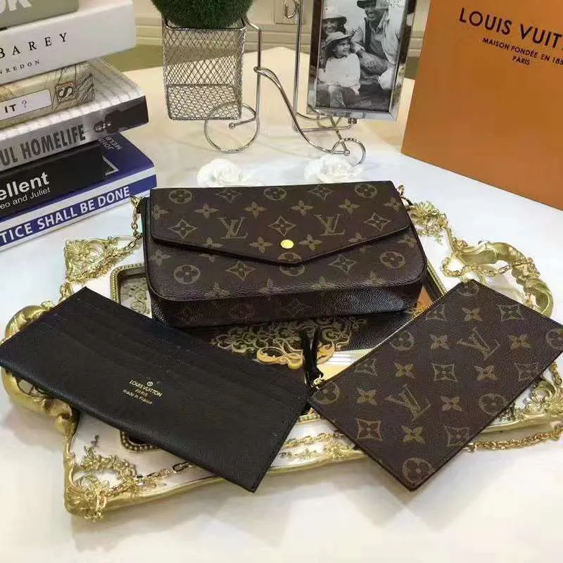 P140 Model: 61276 Size 21/11/2 Introduction: The Louis vuitton Felicie three-piece handbag is elegant and luxurious. It contains two detachable pockets and is a fashionable choice for carrying and organizing your daily necessities. It is more than just a wallet, after removing the gold chain, it can also be used as a charming clutch or small handbag ""