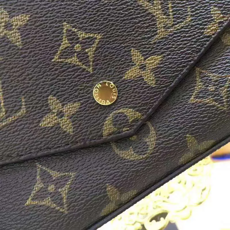 P140 Model: 61276 Size 21/11/2 Introduction: The Louis vuitton Felicie three-piece handbag is elegant and luxurious. It contains two detachable pockets and is a fashionable choice for carrying and organizing your daily necessities. It is more than just a wallet, after removing the gold chain, it can also be used as a charming clutch or small handbag ""
