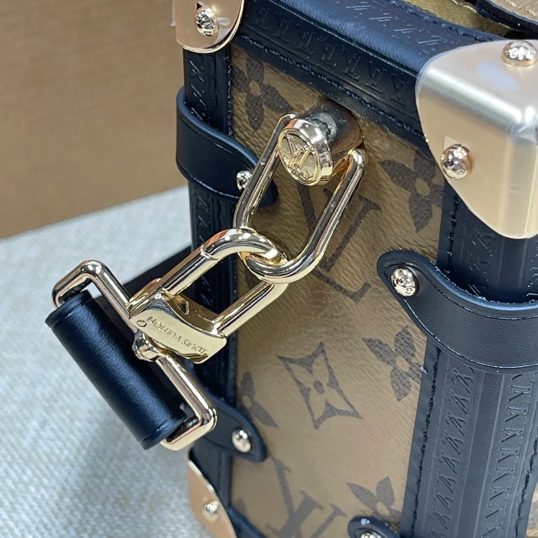 [Upgraded version] P540💰Upgraded version with full set of packaging M46358 Lv Wang Zha’s new bag trunk Gu Ailing’s catwalk soft box s is finally here!!! Super stylish upupup search🔍Lv soft box (box) size 23*16