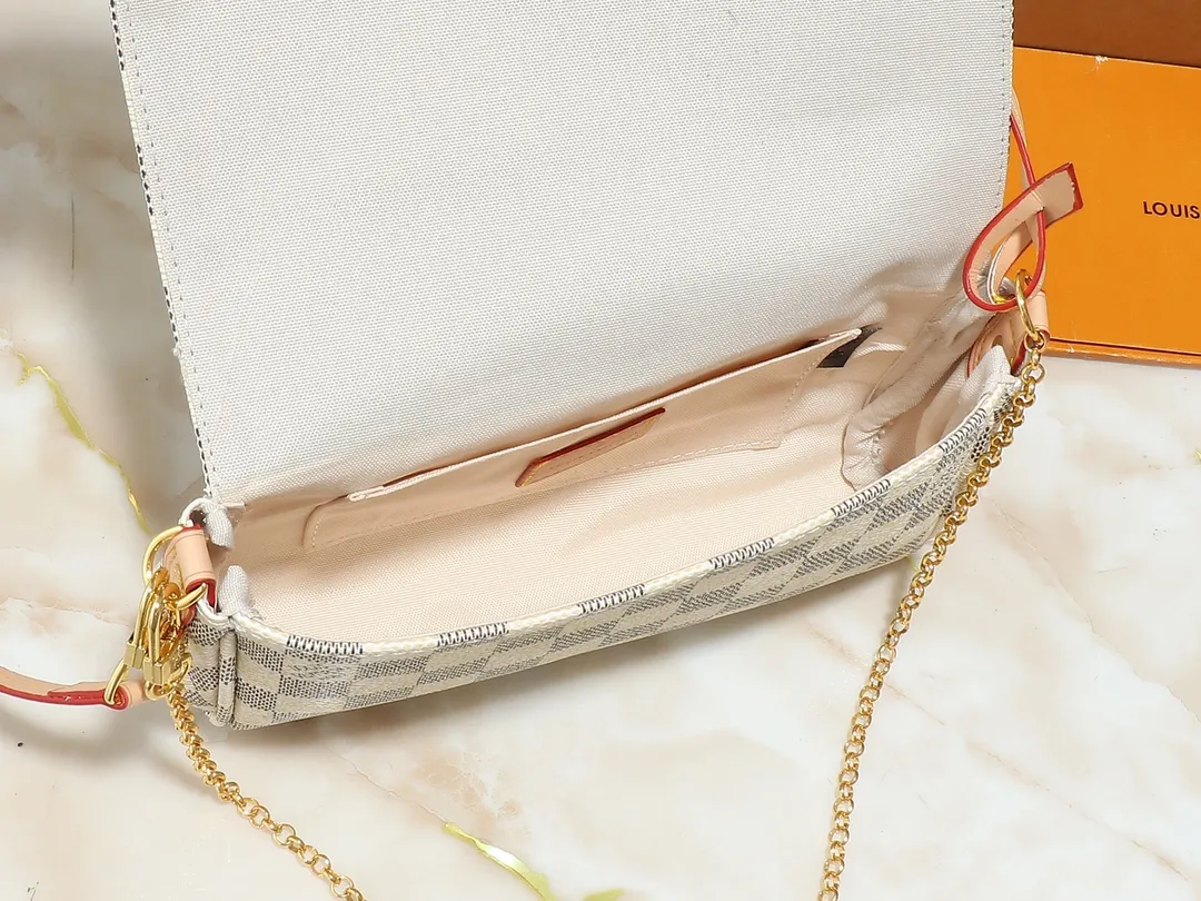 💰160💰Upgraded original M40717 presbyopic N41277 white check N41276 brown check This is a small and lightweight handbag made of Monogram canvas. It is a classic style that you can carry on any occasion. The magnet adsorption buckle is more convenient to use. Dimensions: 24.0 x 14.0 x 5.0 cm (length x height x width)