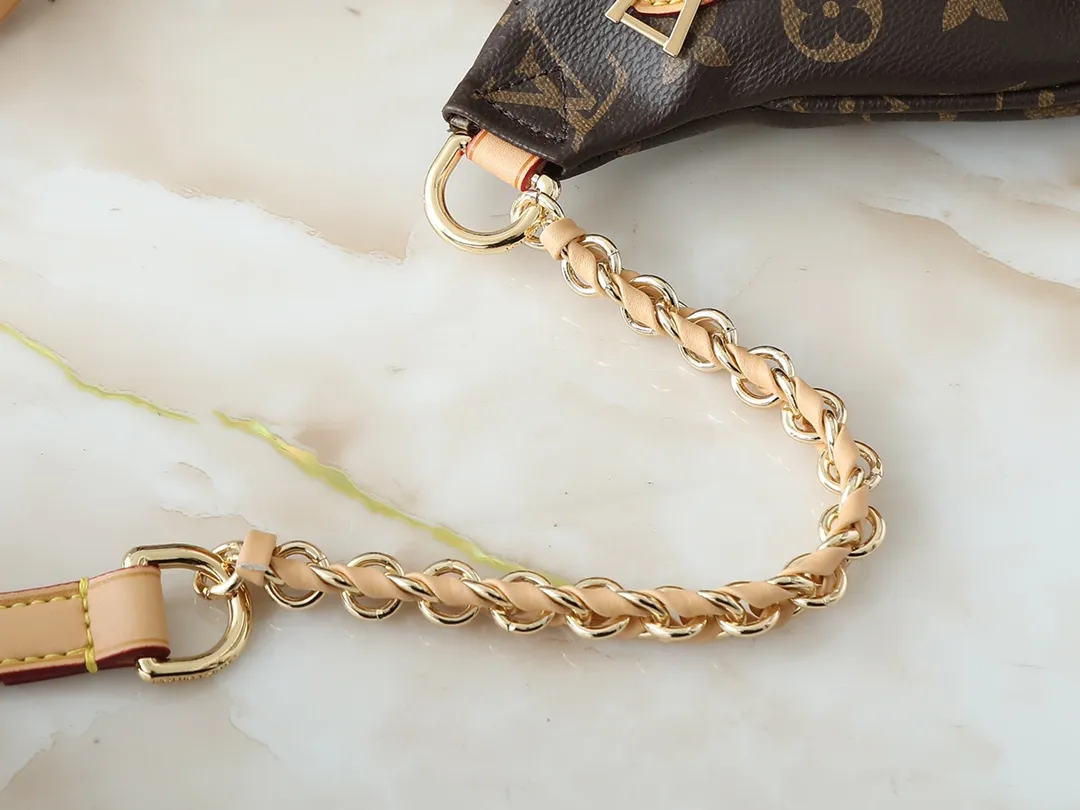 💰240💰Upgraded original version M14353 M46784 M43644 This unique High Rise waist bag is reinterpreted in iconic Monogram Empreinte leather this season. Just like the original design, this PM style has a practical design with adjustable length straps and is large enough to hold everyday essentials. The belt bag is embellished with gold-tone hardware and has a detachable decorative luggage tag that pays homage to the brand's trunk-making heritage and can be worn cross-body or as a belt. Dimensions: 31 x 15 x 6 cm