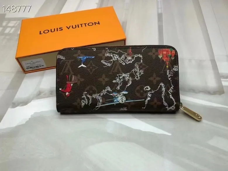 P150💰 M80857M60017 Japan limited wallet "Gibby Wallet", printed with Louis Vuitton's cute mascot "Vivian" illustration on single gram canvas. Brightly colored kites and cute mascots are combined, embellished with tiny single flowers. This is a collectible item that is perfect as a gift for those who love singles. Size: 19x 12.5x 3.0cm, 🎁🎁