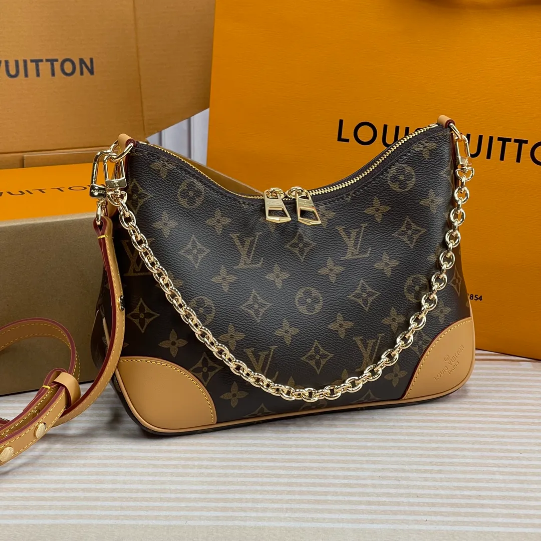[Upgraded version] P560🐶Upgraded version, high quality, semi-steel hardware ❣️M45832/Changing leather🐶With complete packaging❣️BOULOGNE handbag The Boulogne handbag is made of classic Monogram canvas, equipped with double zippers and a spacious inner patch pocket that can accommodate an iPhone 12 Pro mobile phone. The adjustable shoulder strap allows it to be worn cross-body or over the shoulder, and can be removed to transform into a small chain bag or clutch. Dimensions: 29 x 16 x 9.5 cm