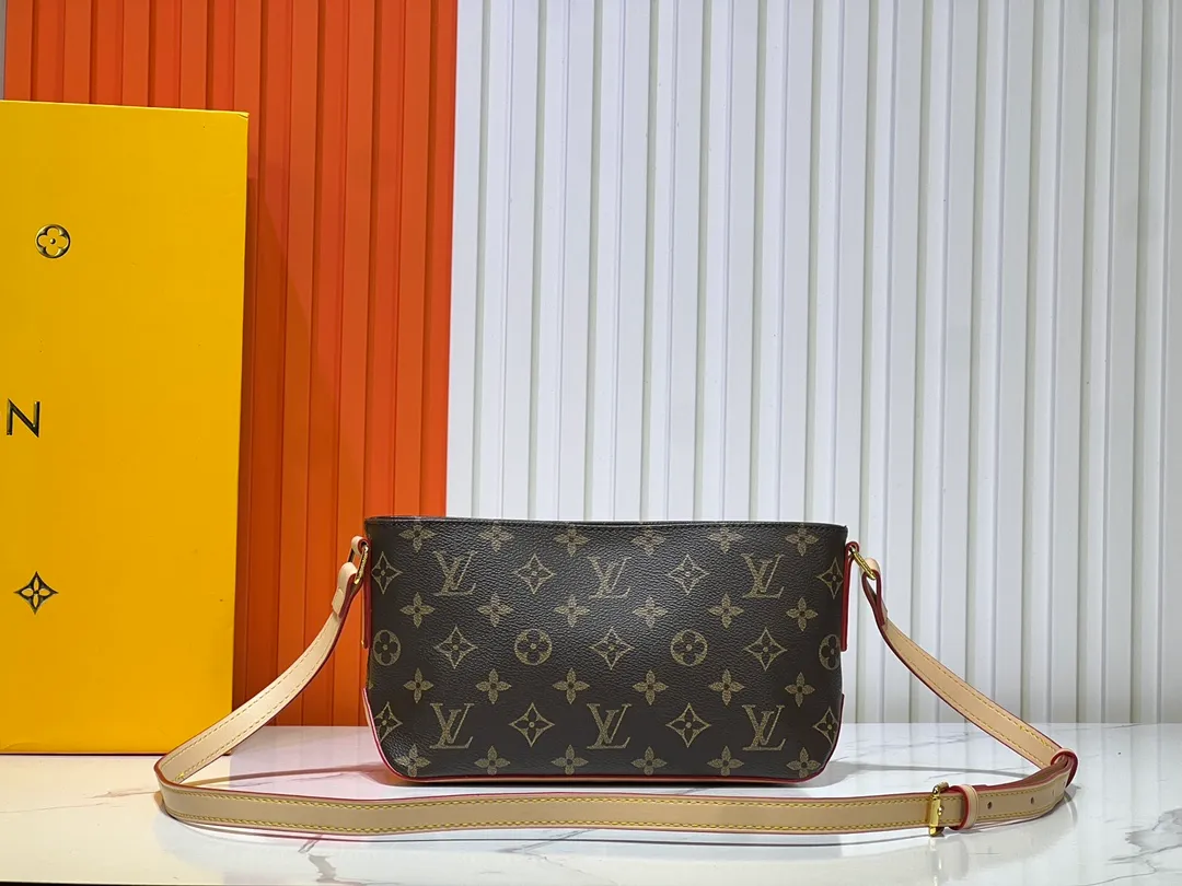 Batch 220💰 Upgraded original M51240 [TWICR shoulder bag] Second-hand bag crossbody bag series This classic presbyopic crossbody shoulder bag has a compact and casual design, exquisite workmanship, an open gold metal zipper, and an internal zipper pocket. It is a must-have bag for going out in summer or on the beach. Dimensions: 25x13x7.5cm.