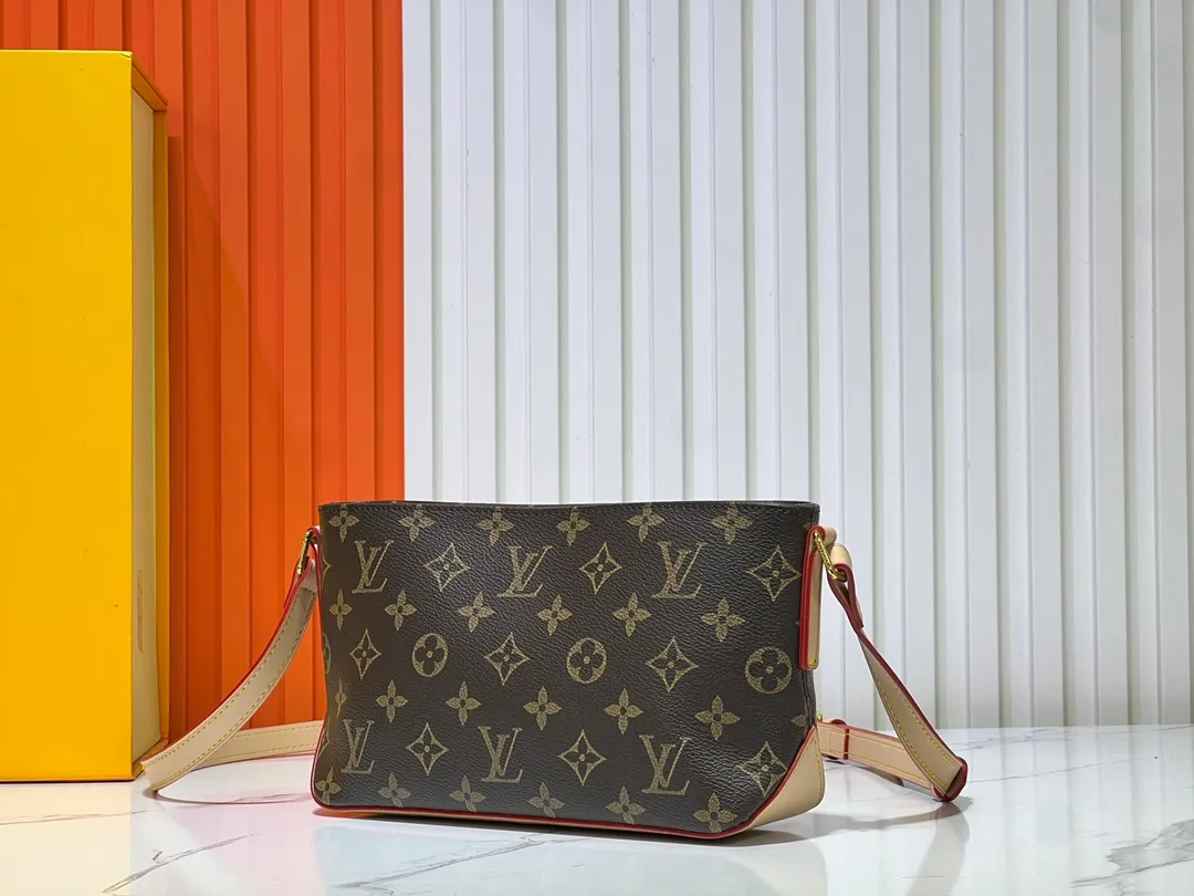 Batch 220💰 Upgraded original M51240 [TWICR shoulder bag] Second-hand bag crossbody bag series This classic presbyopic crossbody shoulder bag has a compact and casual design, exquisite workmanship, an open gold metal zipper, and an internal zipper pocket. It is a must-have bag for going out in summer or on the beach. Dimensions: 25x13x7.5cm.