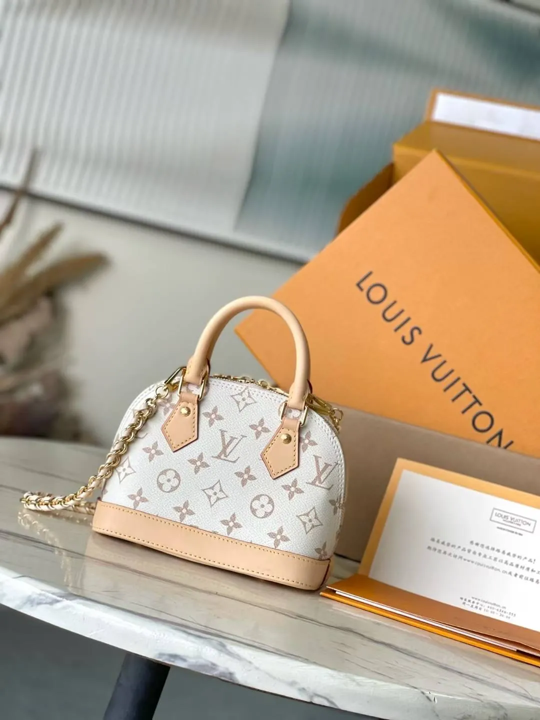 💰1160 Top original model Alma mini handbag Model: M25529 Material: Grade A all-steel hardware, imported original fabric Size: 18*12*8CM