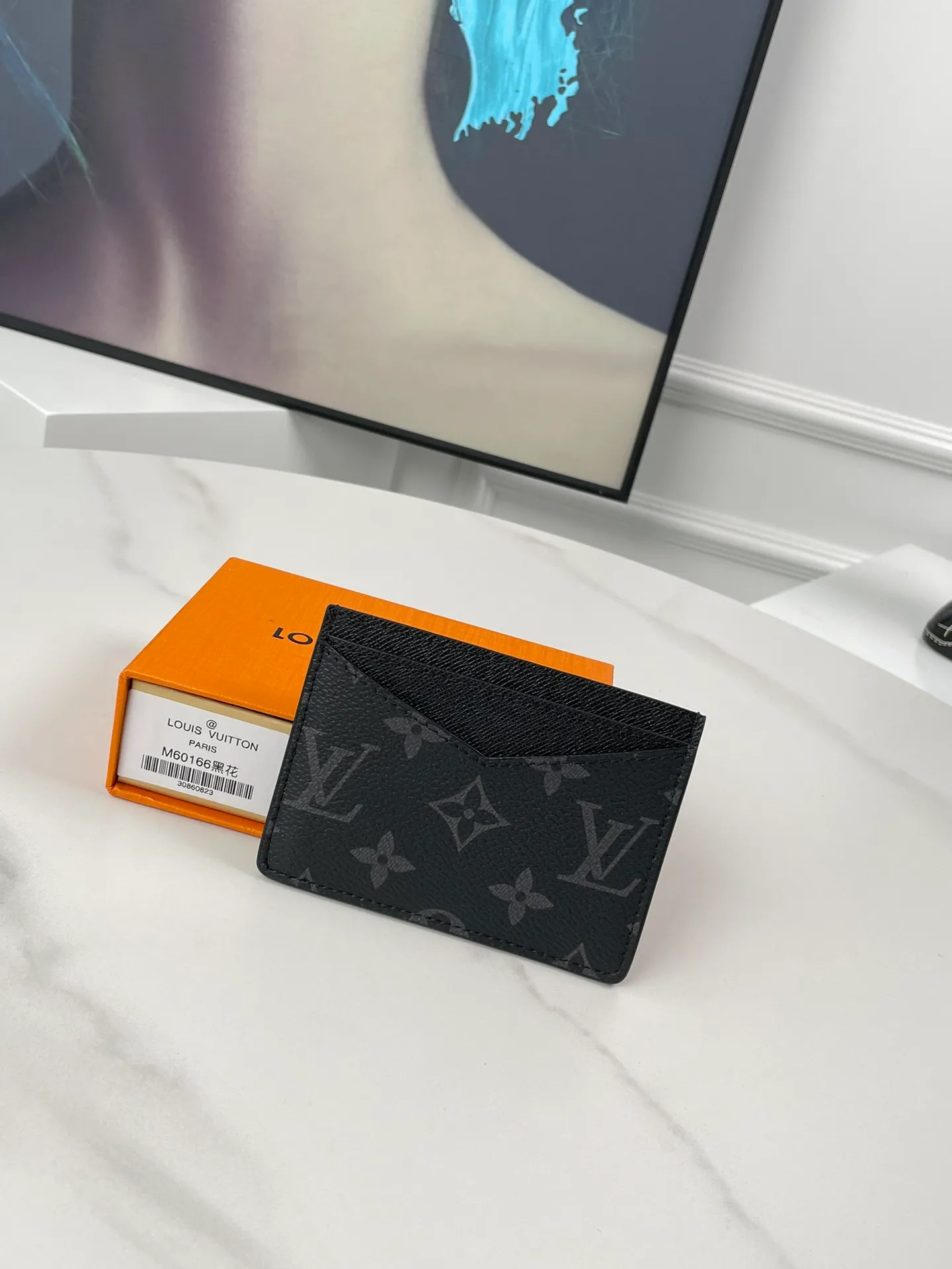 Factory price 180, overseas original order M60166 black flower, exclusive real shot! The Neo card holder in Monogram Macassar canvas is the perfect way to carry important cards. Leather trimmings enhance the classic Louis Vuitton pattern. Size: 11×7cm