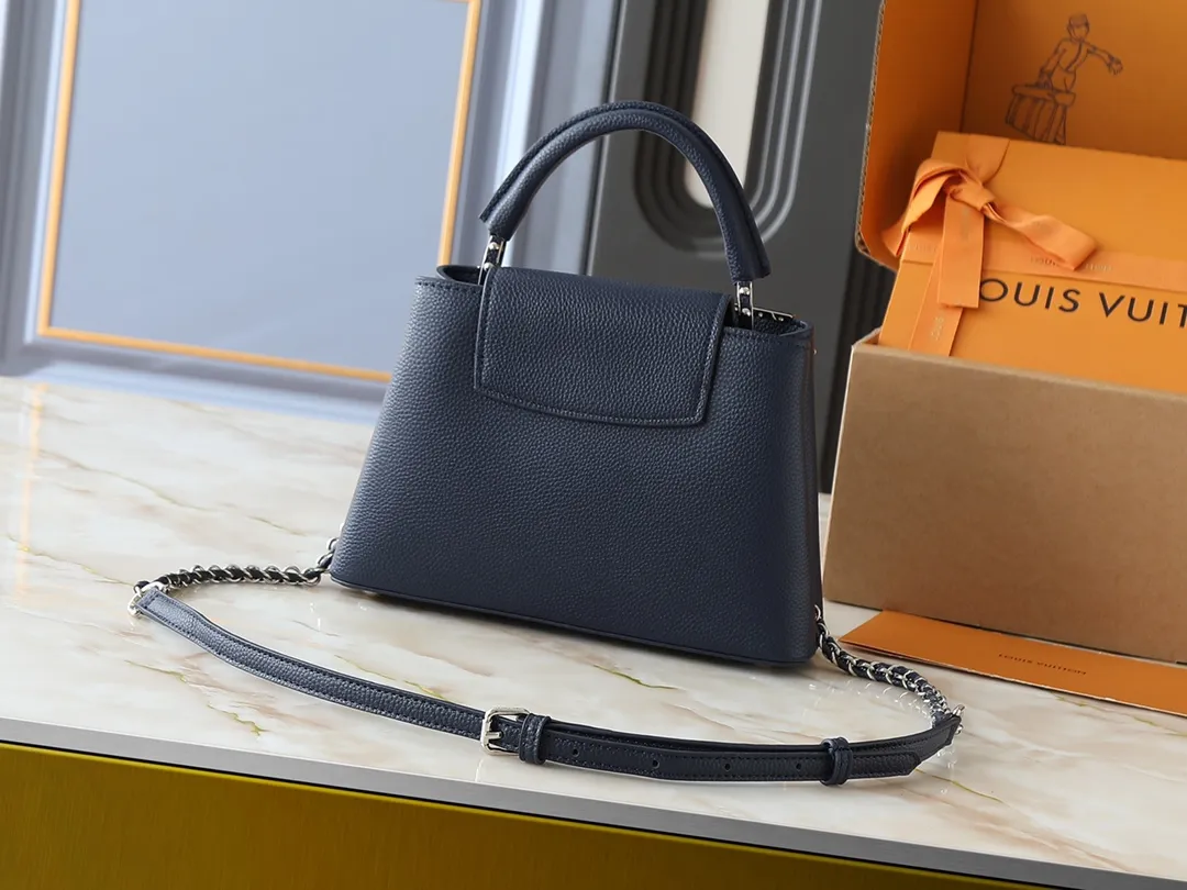 💰400💰Guangzhou goods Upgraded from the original M12135 M11964 M12751 This Capucines BB handbag is made of Taurillon cow leather, decorated with mixed metal rhombus Malletage elements on the upper edge, showing a gorgeous interpretation of the classic design. The flap allows for an external or internal style, the neat interior features multiple pockets, and the adjustable shoulder strap adds a cross-body option to the top handle. 27.0 x 17.3 x 9.0 cm (length x height x width)