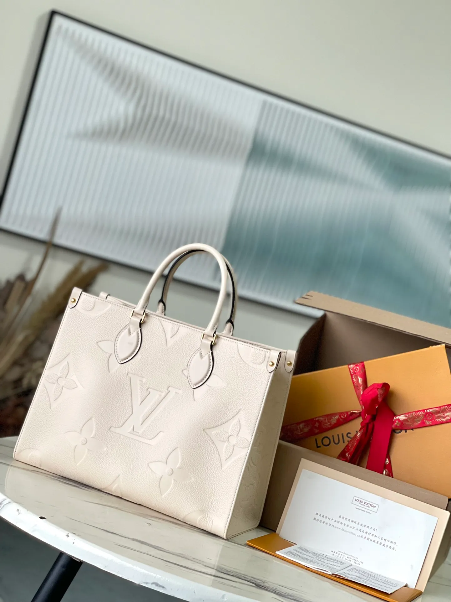 💰1120 (top layer leather) top original order M46531 supports counter inspection. The photo taken of duty-free goods is consistent with the product without unpacking. This product is an exclusive duty-free product in the market and is the highest-end product. Inspection is supported. This product has passed strict inspection and is flawless. Please wear gloves when touching the product. This product is not returnable or exchangeable. Please confirm the product first and then remove the label on the handle. This product is temporarily not open to the public, only regular customers, and is in short supply. Dimensions: 35 x 27 x 14 cm