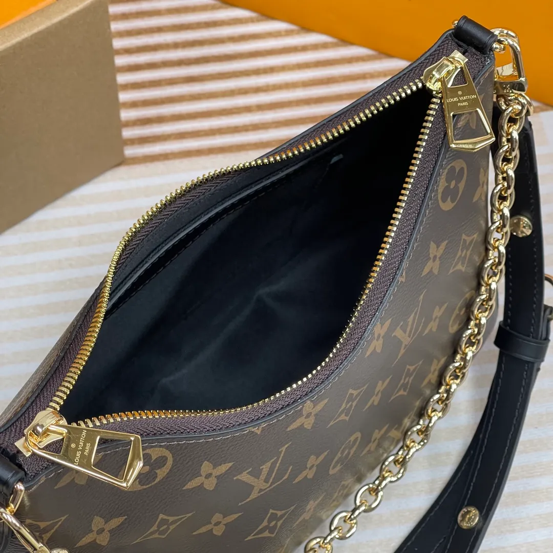 [Upgraded version] P560🐶Upgraded version, high quality, semi-steel hardware ❣️M45831 black🐶With complete packaging❣️BOULOGNE handbag The Boulogne handbag is made of classic Monogram canvas, equipped with double zippers and a spacious inner patch pocket that can accommodate an iPhone 12 Pro mobile phone. The adjustable shoulder strap allows it to be worn cross-body or over the shoulder, and can be removed to transform into a small chain bag or clutch. Dimensions: 29 x 16 x 9.5 cm