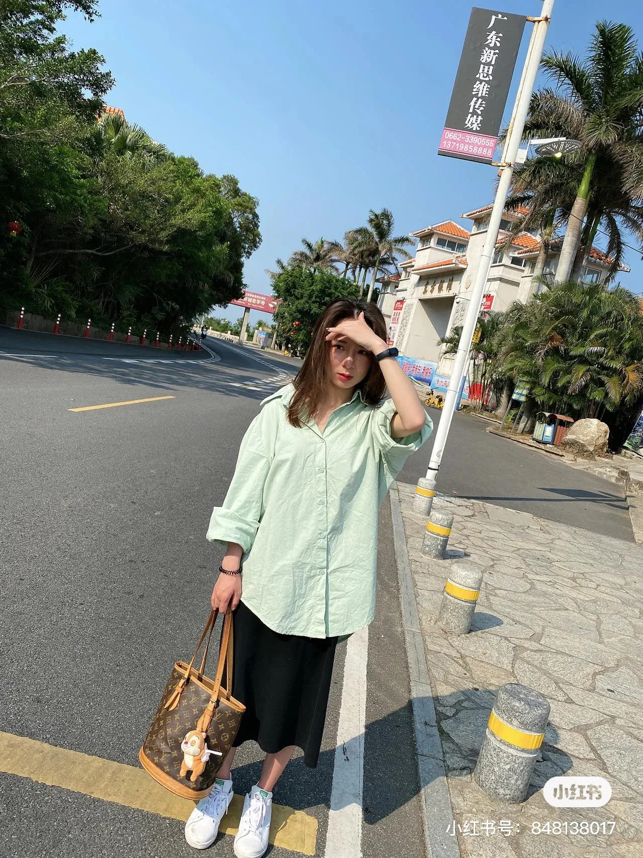Batch 320💰Changing yellow leather🔥Original goods, high-end quality, full of praise from word-of-mouth. Mother-to-bag bag, very practical. Louis Vuitton has the same lining inside, and the original order is made. Louis Vuitton LV new women's shoulder bag barrel bag M42238. Size 23*26*16cm💪💪💪