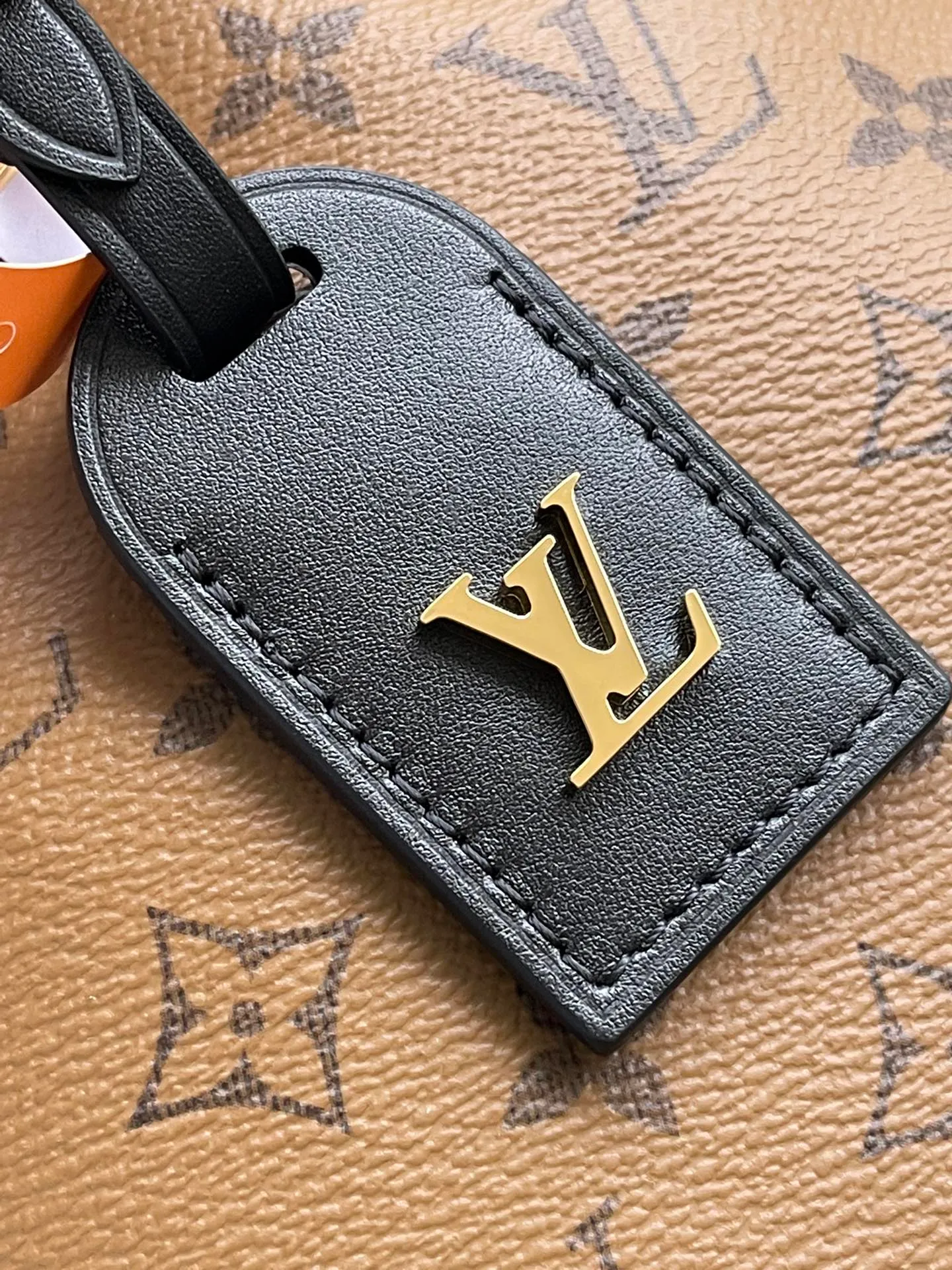 💰880 The top original order M46816 supports counter inspection. The photo taken of duty-free goods is consistent with the product and has not been unpacked. This product is an exclusive duty-free product in the market and is the highest-end product. Inspection is supported. This product has passed strict inspection and is flawless. Please wear gloves when touching the product. This product is not returnable or exchangeable. Please confirm the product first and then remove the label on the handle. This product is temporarily not open to the public, only regular customers, and is in short supply. Dimensions: 17 x 17 x 7 cm