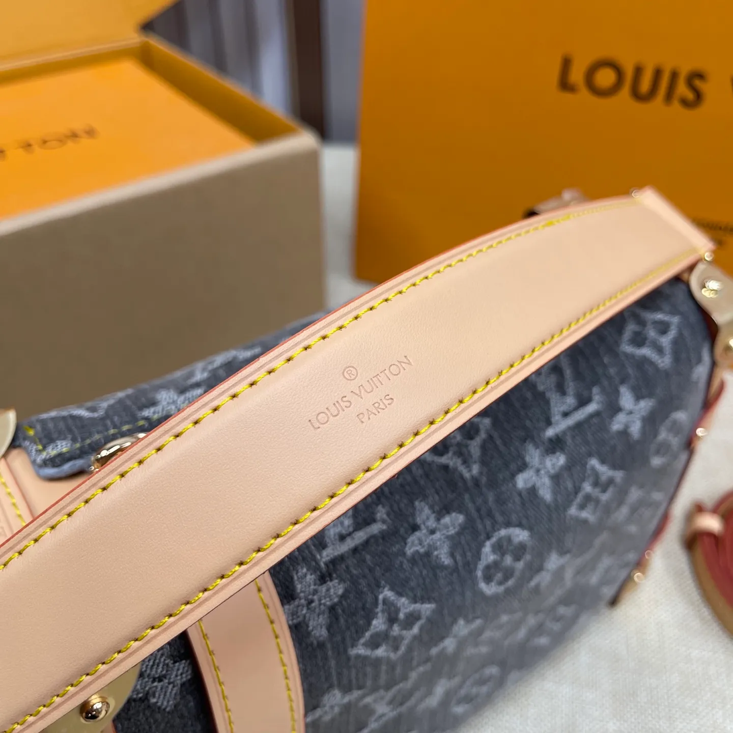 [Upgraded version] P580💰Upgraded version ·High quality·With complete packaging 🎁Model M13285🔆Lv Wangzhao’s new bag trunk Gu Ailing’s catwalk denim small soft box s is finally here!!!n Super western style upupup Search🔍Lv soft box (box) size 23*16