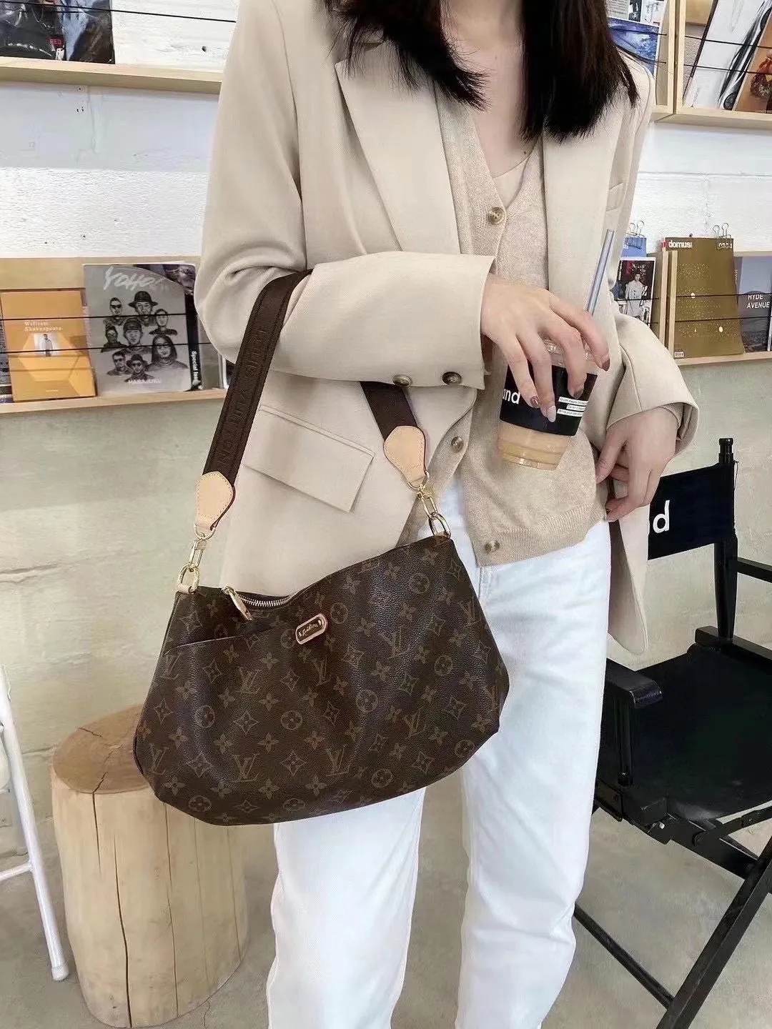 Batch 220💰Original goods‼ ️Fully praised by word of mouth! Model M40719 Size: Width 30 16 [LV] Original leather hot model 💪💪 Original Korean second-hand bag introduced [strong] trendy and practical‼ ️Details can fully explain the quality🏆