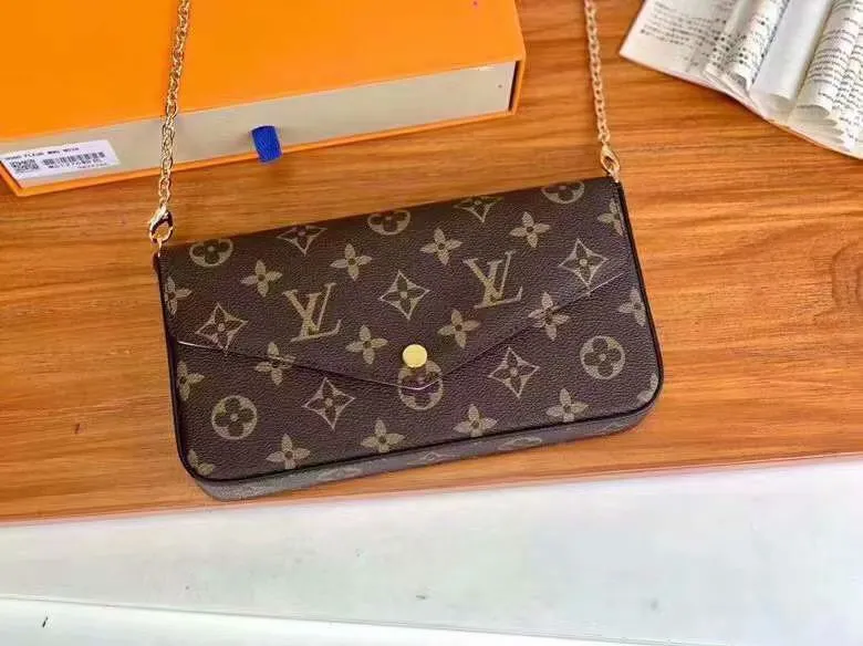 P140 Model: 61276 Size 21/11/2 Introduction: The Louis vuitton Felicie three-piece handbag is elegant and luxurious. It contains two detachable pockets and is a fashionable choice for carrying and organizing your daily necessities. It is more than just a wallet, after removing the gold chain, it can also be used as a charming clutch or small handbag ""