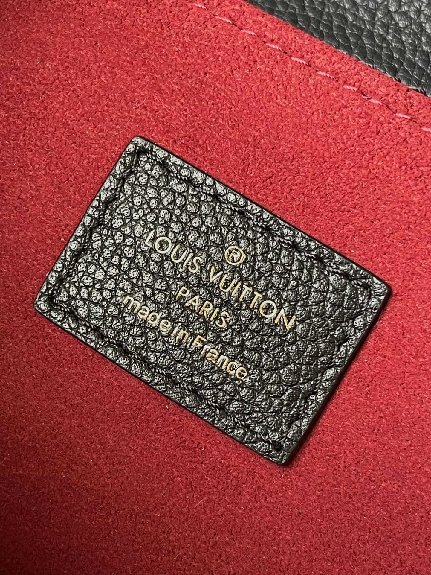 💰1040 (top layer leather) top original order M45773. Support counter inspection. Photos taken of duty-free goods are consistent with the product without unpacking. This product is an exclusive duty-free product in the market and is the highest-end product. Inspection is supported. This product has passed strict inspection and is flawless. Please wear gloves when touching the product. This product is not returnable or exchangeable. Please confirm the product first and then remove the label on the handle. This product is temporarily not open to the public, only regular customers, and is in short supply. Dimensions: 25 x 17 x 7 cm