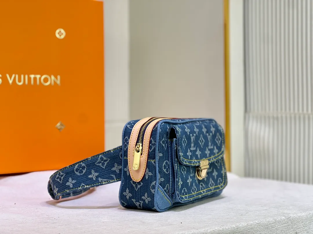 Batch 320💰denim with discolored yellow leather💥original Louis Vuitton denim series, high-end quality, full of praise, trendy style, super good tower clothes, same style as Yang Mi, medieval out-of-print limited edition, waist bag, size: length 25*width 6.5*height 15, style number: 44466