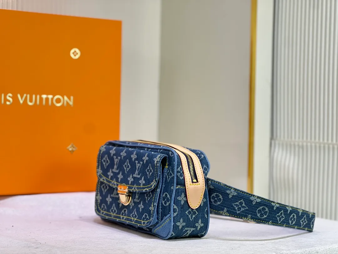 Batch 320💰denim with discolored yellow leather💥original Louis Vuitton denim series, high-end quality, full of praise, trendy style, super good tower clothes, same style as Yang Mi, medieval out-of-print limited edition, waist bag, size: length 25*width 6.5*height 15, style number: 44466