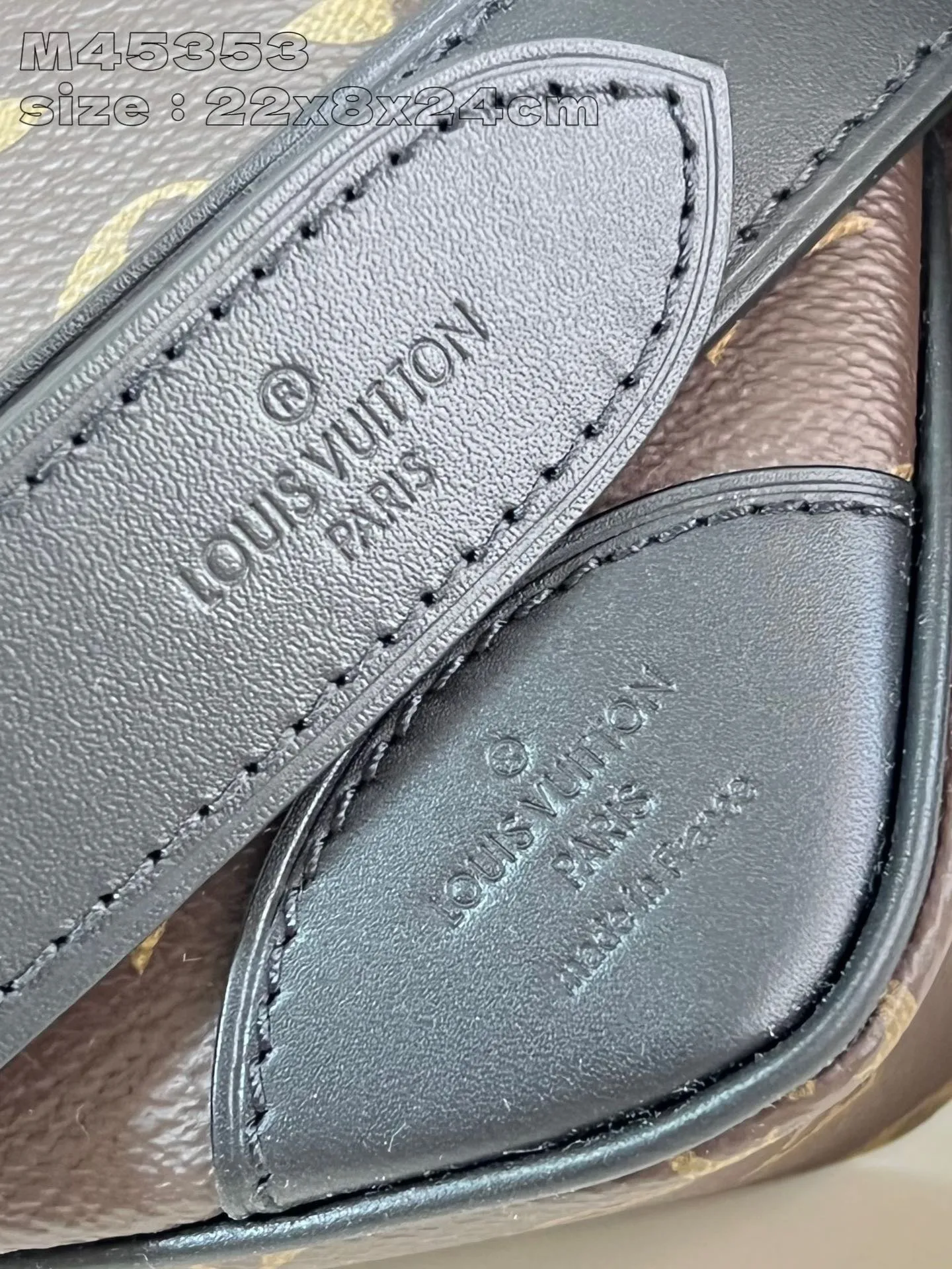 💰800 Top Original Order [Exclusive Real Shot M45353 Black] Louis Vuitton launches the new Odeon small handbag in the autumn and winter of 2020, integrating elegant style and practical function. Monogram canvas is complemented by a zipper design to create ample interior space, and the leather nameplate and reinforced leather corners continue the brand heritage. Adjustable leather strap allows for comfortable shoulder or cross-body wear. 22 x 8 x 24 cm (height x width x length)