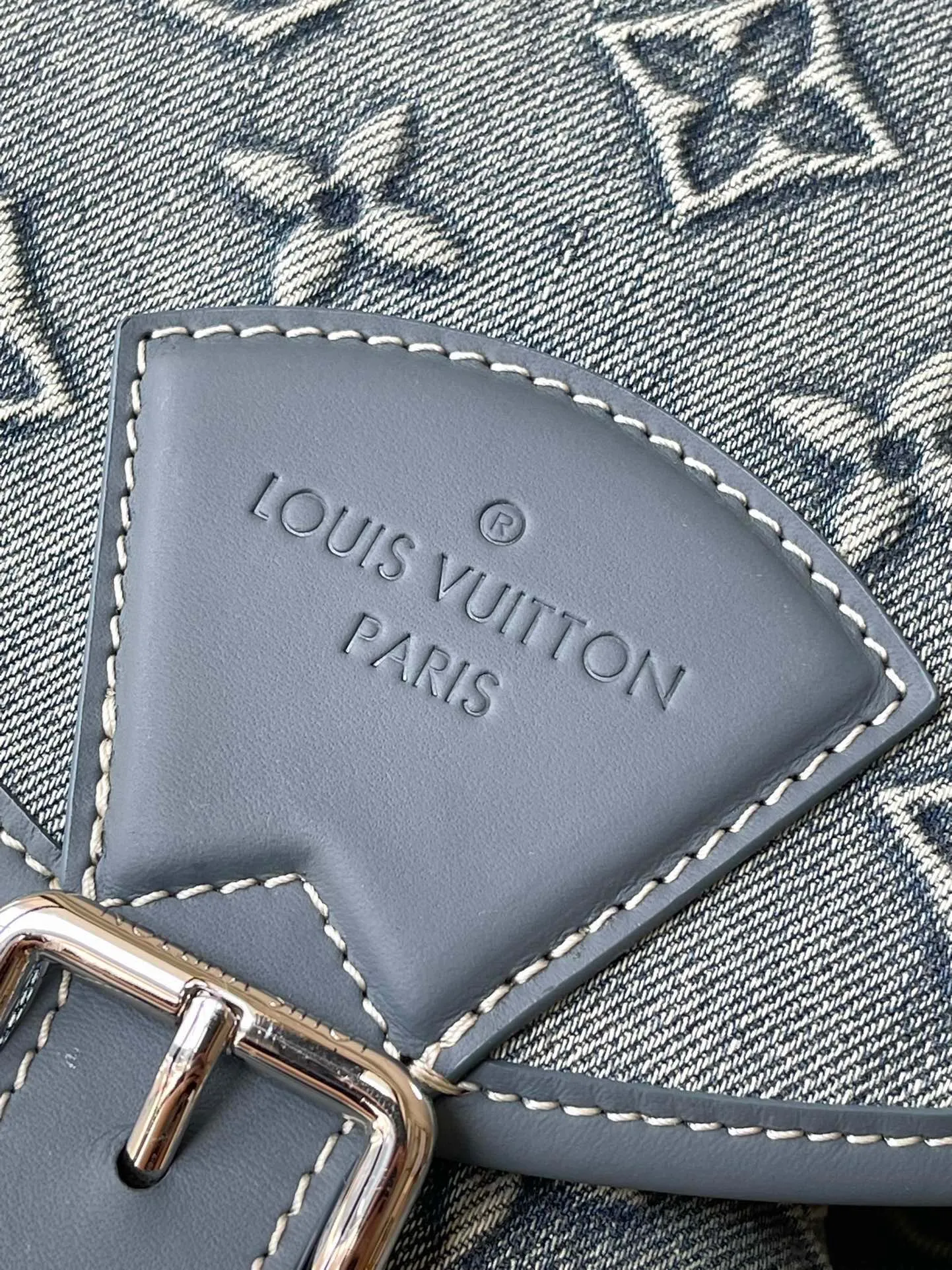 💰1500 Top Original M22534 Denim Latest Montsouris faded denim backpack, faded denim Monogram pattern embossed, embossed denim surface, drawstring gathering, retro label, retro personalized design! Size: 32*40*19cm