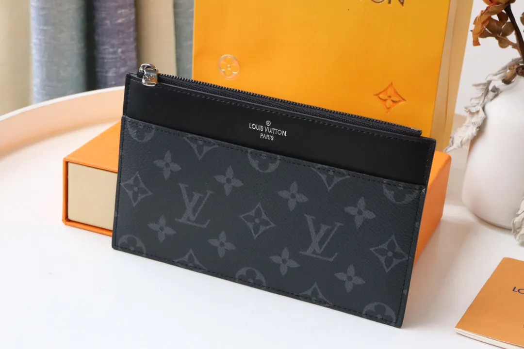 Factory price 240 M80348 black flower, top-quality original Slim Purse uses Monogram canvas and silky cowhide to achieve a simple structure, embellished with Louis Vuitton logo embossing, equipped with a main zipper compartment, external patch pockets, external compartments and card slots, and can also be placed in other handbags. Detailed features 20 x 11 x 0.5 cm (length x height x width) sp001618