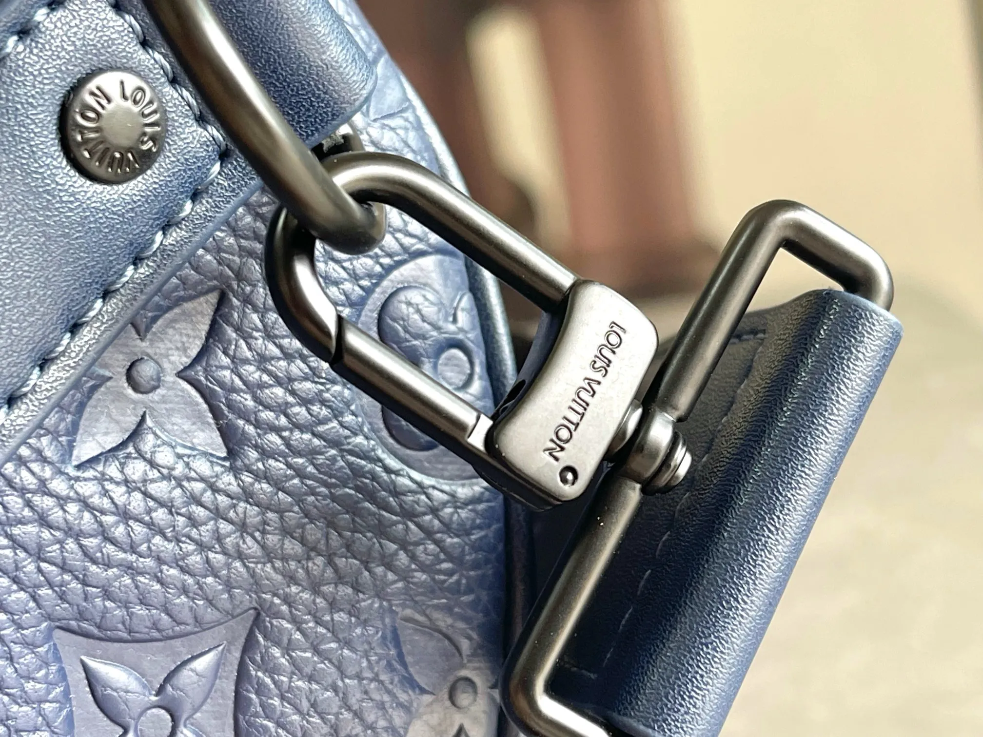 💰1300 (top layer leather) top original order M14840 M11495 blue KEEPALL 50 travel bag (with shoulder strap) soft texture, elegant style original Keepall travel bag with floral travel bag iconic Taiga leather material, fashionable and practical weekend leisure companion. size：50*29*23