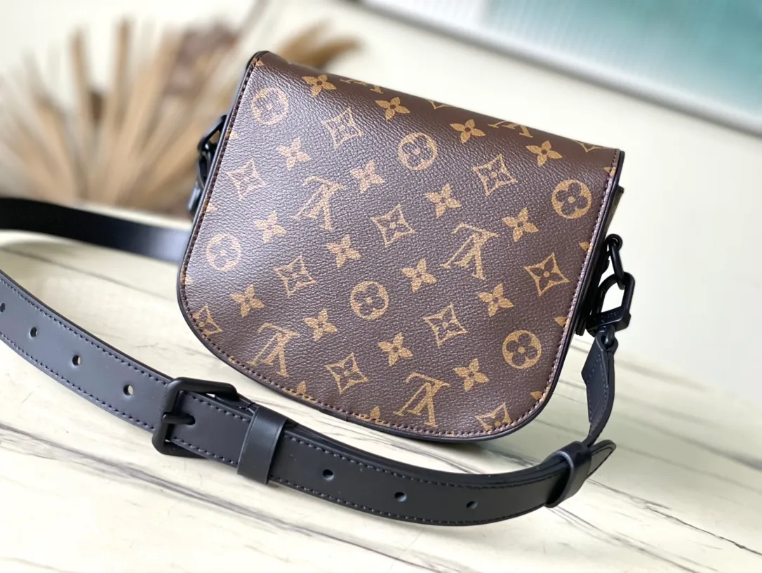 💰820 Top Original Order M47060 Presbyopia This Montsouris small messenger bag is made of Monogram Macassar coated canvas to create ample space, making it a perfect choice for daily travel. The retro structure and leather shoulder strap make it easy to wear in formal occasions. Dimensions: 20 × 17 × 7 cm