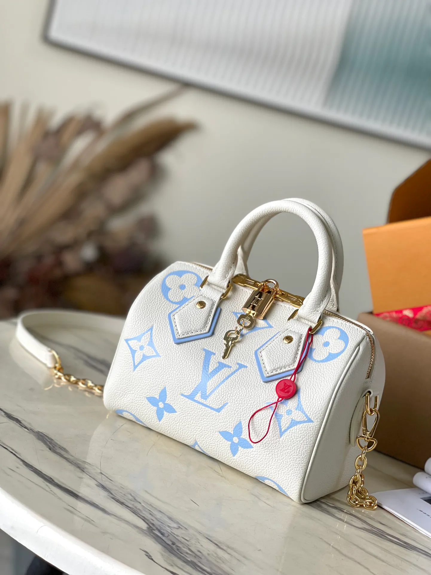 💰1140 (top layer leather) top original order M46883. Support counter inspection. Photos taken of duty-free goods are consistent with the product without unpacking. This product is an exclusive duty-free product in the market and is the highest-end product. Inspection is supported. This product has passed strict inspection and is flawless. Please wear gloves when touching the product. This product is not returnable or exchangeable. Please confirm the product first and then remove the label on the handle. This product is temporarily not open to the public, only regular customers, and is in short supply. Dimensions: 20.5 x 13.5 x 12 cm
