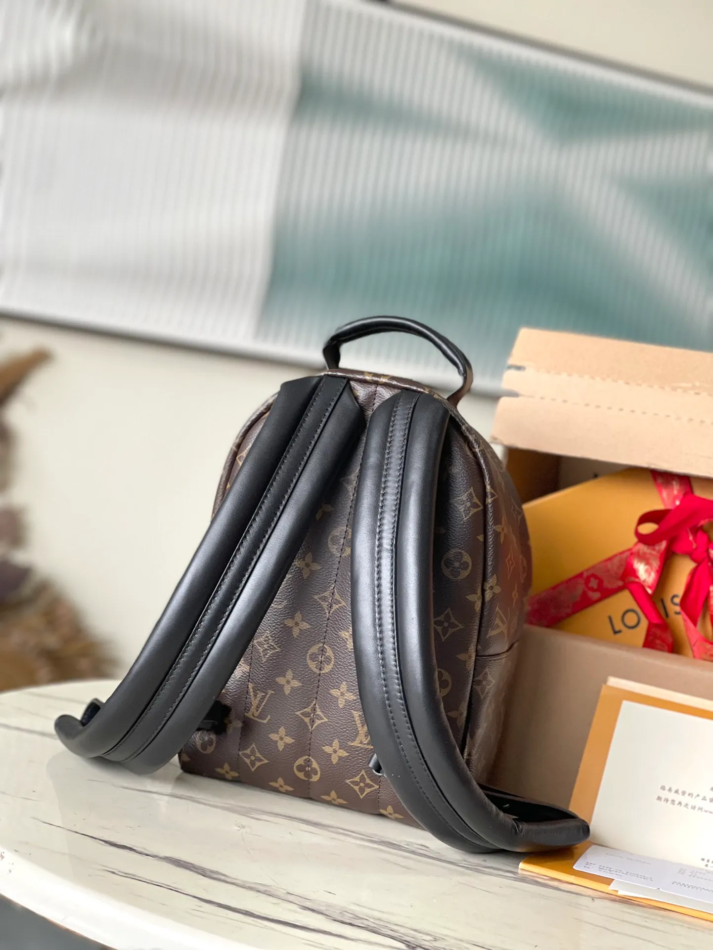 💰760 The top original order M44871 supports counter inspection. The photos taken of duty-free goods are consistent with the product and the packaging is unopened. This product is an exclusive duty-free product in the market and is the highest-end product. Inspection is supported. This product has passed strict inspection and is flawless. Please wear gloves when touching the product. This product is not returnable or exchangeable. Please confirm the product first and then remove the label on the handle. This product is temporarily not open to the public, only regular customers, and is in short supply. Dimensions: 22 x 29 x 10 cm