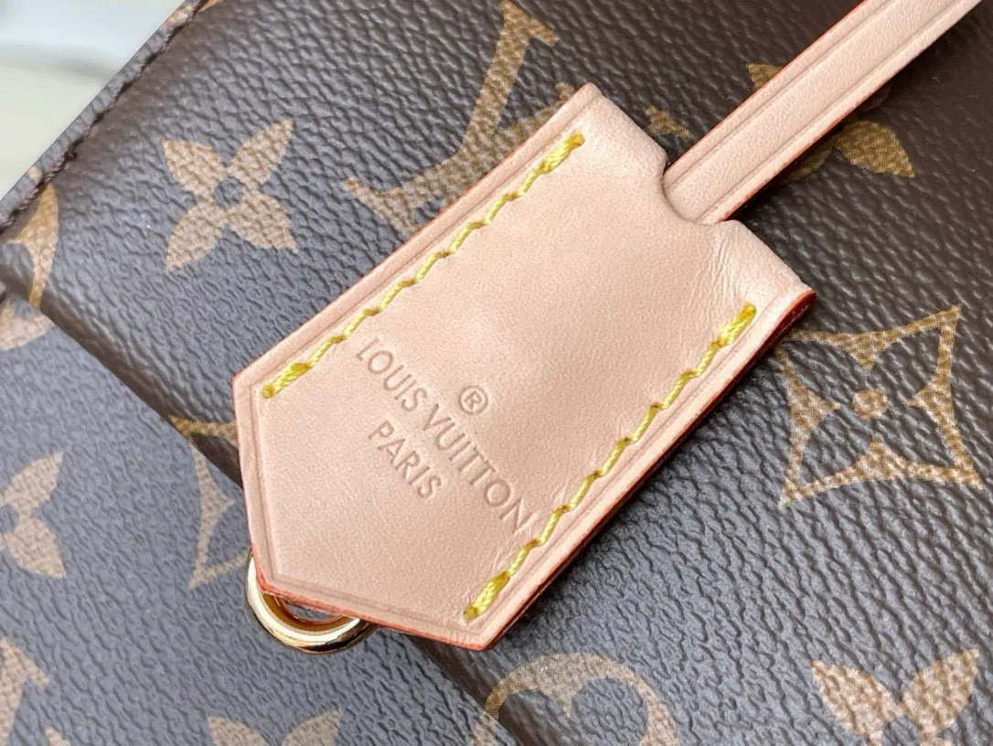 💰900 Top Original Order M46372 Presbyopic Medium CLUNY Handbag This Cluny handbag is made of Monogram canvas, with the iconic Toron handle and leather key bag, aiming to win the favor of brand lovers. The branded fabric shoulder strap can be removed for more ways to carry it. Js size: 28×20×10cm