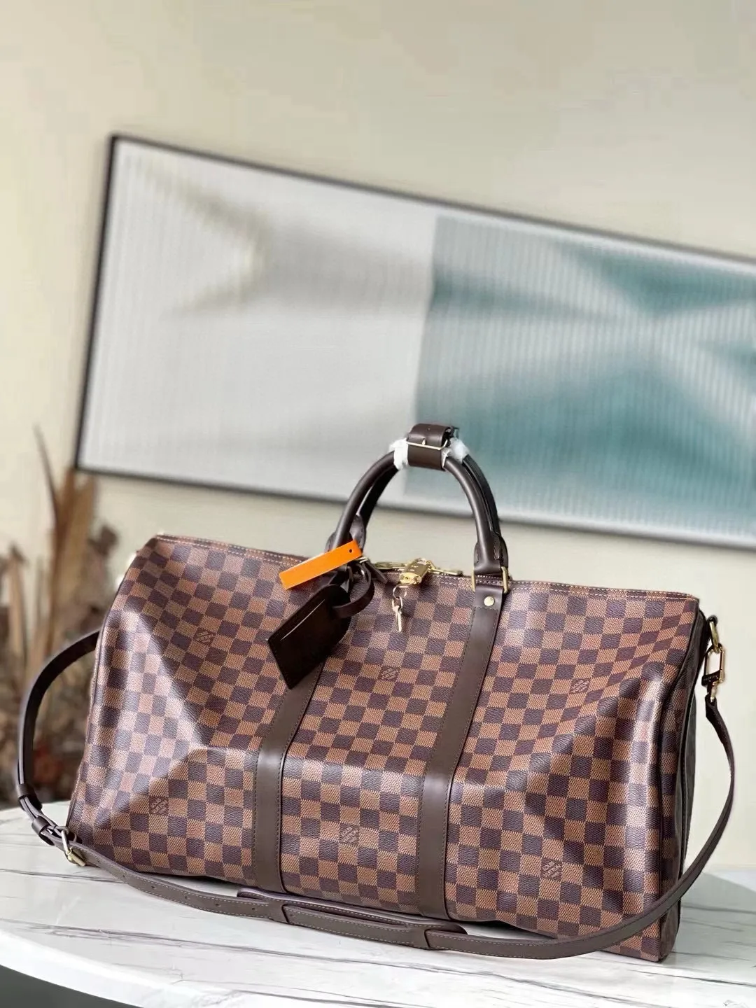 💰1000 (50 size) top original order M41416 coffee grid with spacious capacity and flexible use. Durable, safe and reliable. Fashionable style, mature and stable. Features a secure double zipper and padlock, making it perfect for business or pleasure. Dimensions: 50 × 29 × 22 cm.