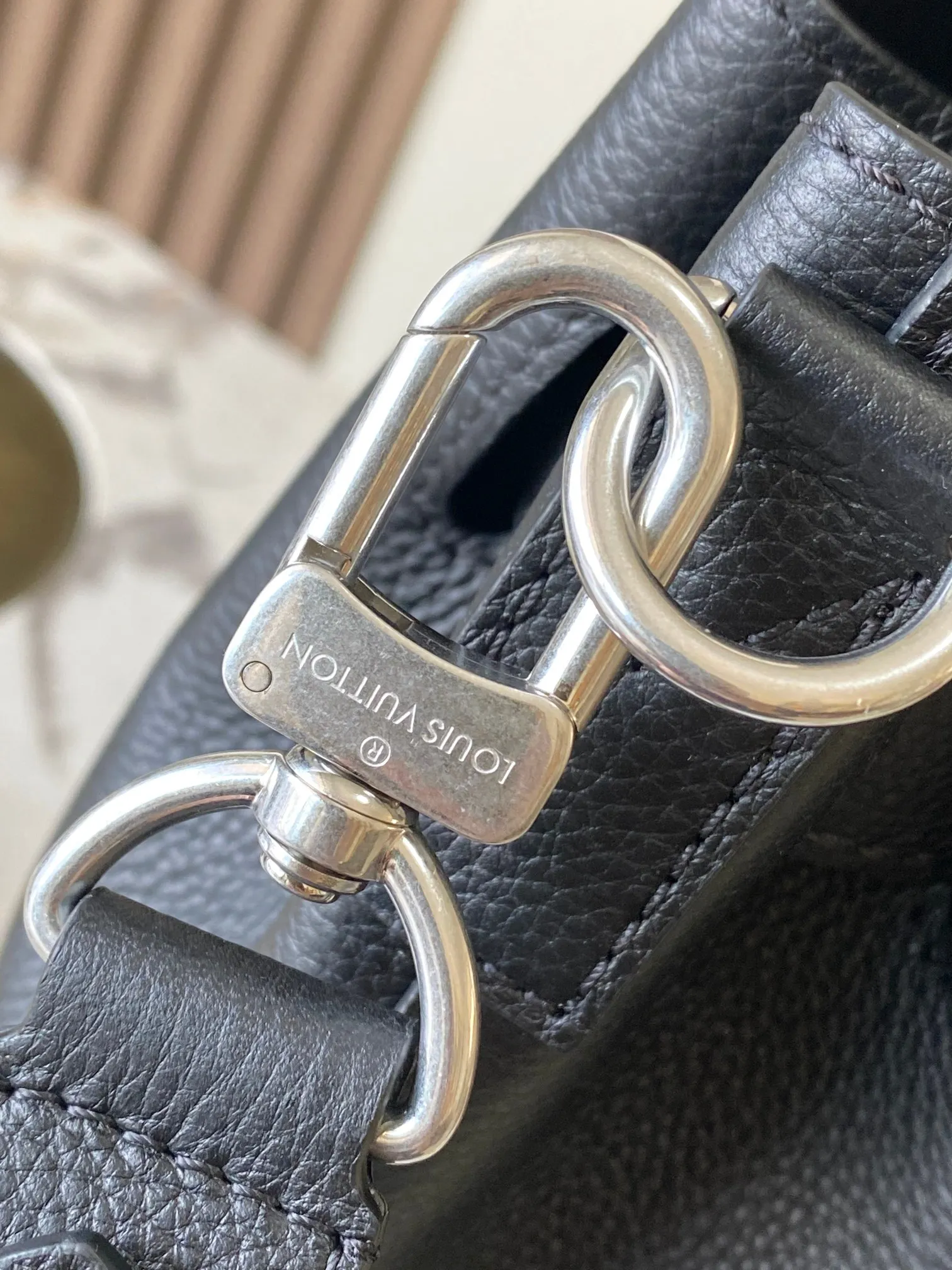 p2600 [Special grade MB163c chip version original leather] This Steamer 30 handbag Model: M27061 Material: A-grade all-steel hardware, imported original cowhide Packaging: Full set of original duty-free MB packaging
