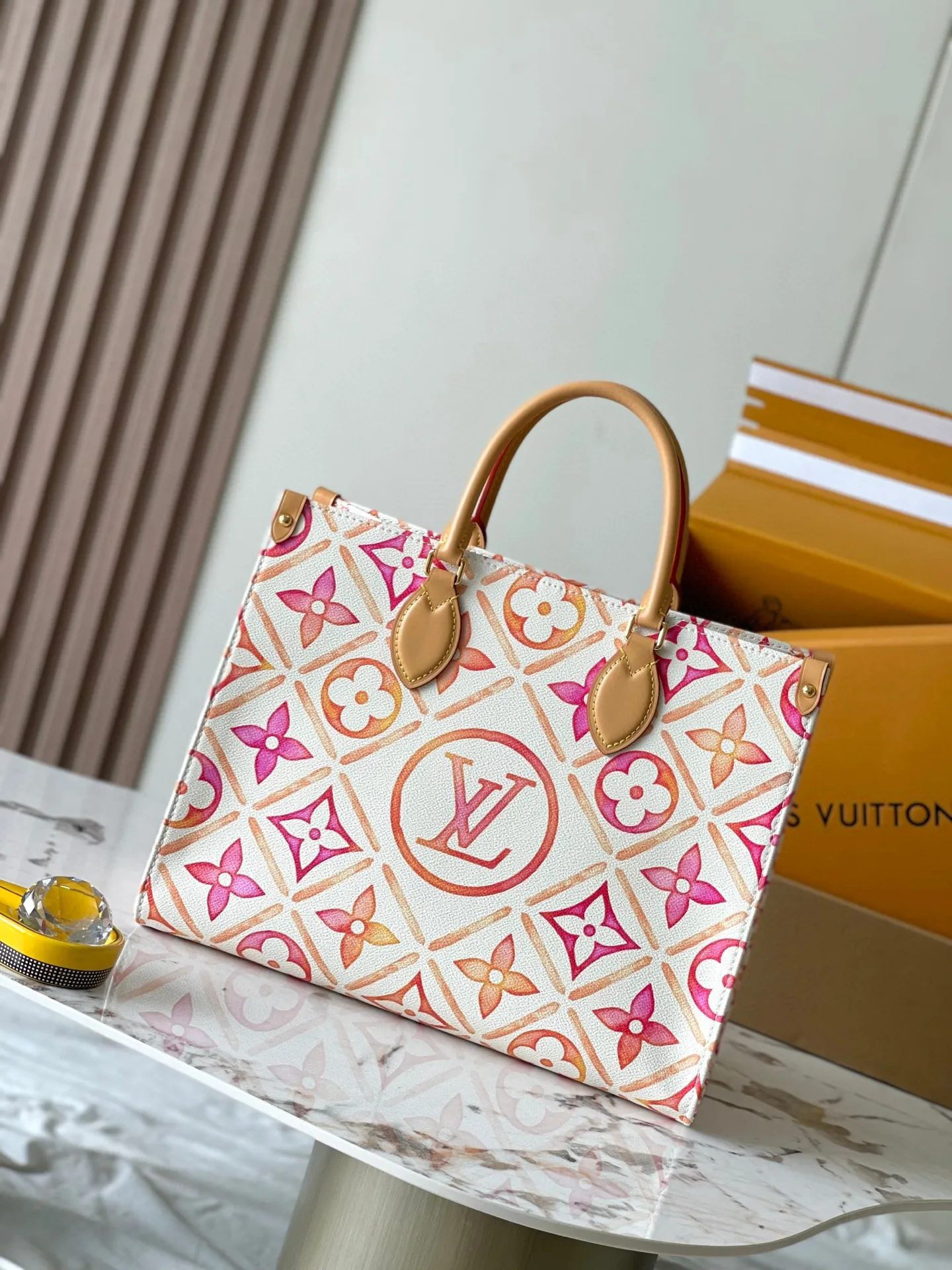 💰1040 Top original ONTHEGO medium handbag Model: M11262 dynamic chip Material: A-grade all-steel hardware, imported original fabric Size: 35*27*14CM