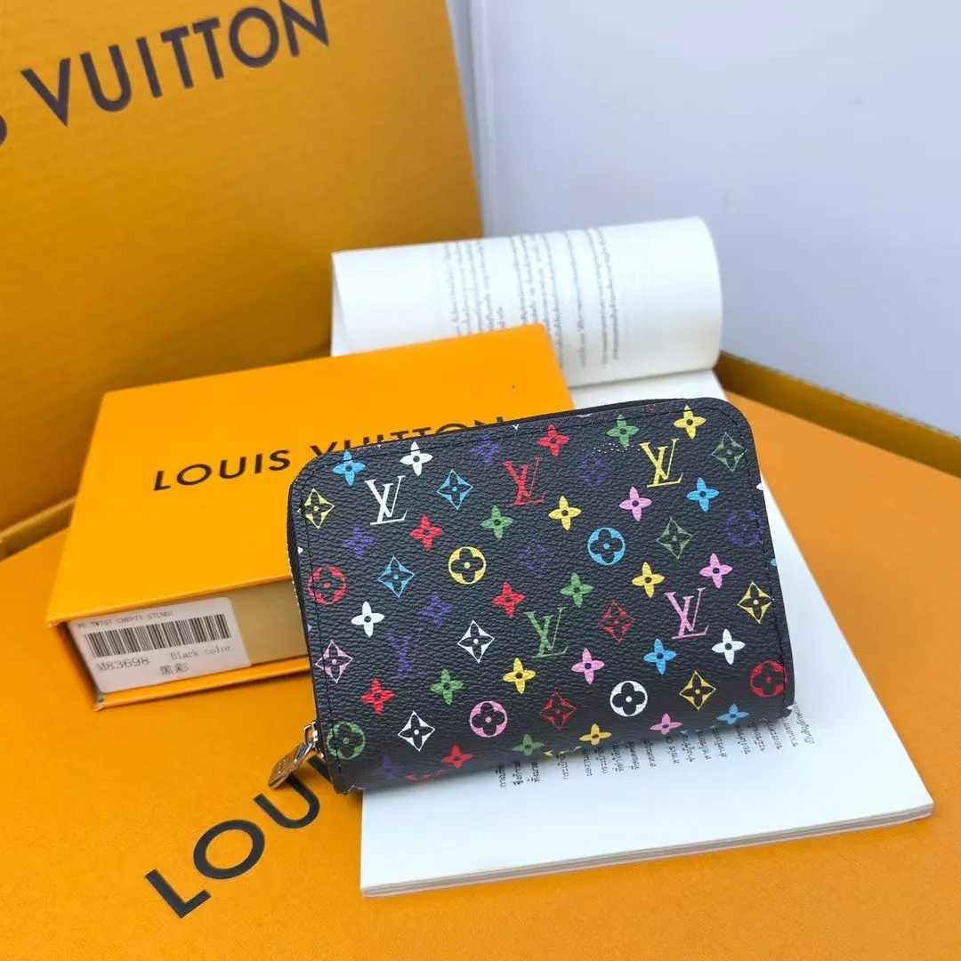 P150 M83689 33 colors This Cléa wallet is made of Monogram Empreinte soft grained cowhide, embellished with Louis Vuitton's iconic Monogram embossed pattern. It has a stylish design, is exquisite and compact but has a spacious capacity. It is equipped with an external patch pocket, zipper coin pocket, banknote compartment and six credit card slots.