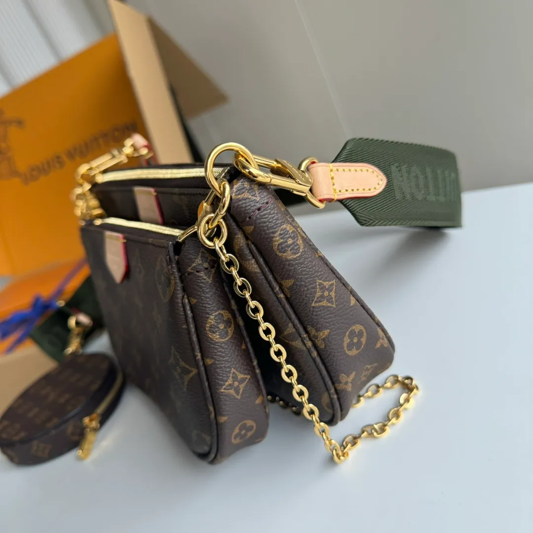 p1660 [Configuration counter MB complete package] 𝙈𝙐𝙇𝙏𝙄 𝙋𝙊𝘾𝙃𝙀𝙏𝙏𝙀 Three-in-one M44813 chip/original leather/all steel hardware Size: 24*13.5*4cm Classic and iconic ✅presbyopia material with discolored leather, multiple compartment design, known as "three-in-one", one bag can be used in multiple ways, and it is also a concave-shaped artifact. The chain can be removed and used as a small bag. We use the raw materials of the original leather, no matter from which angle it reveals a full-screen ZP visual sense!