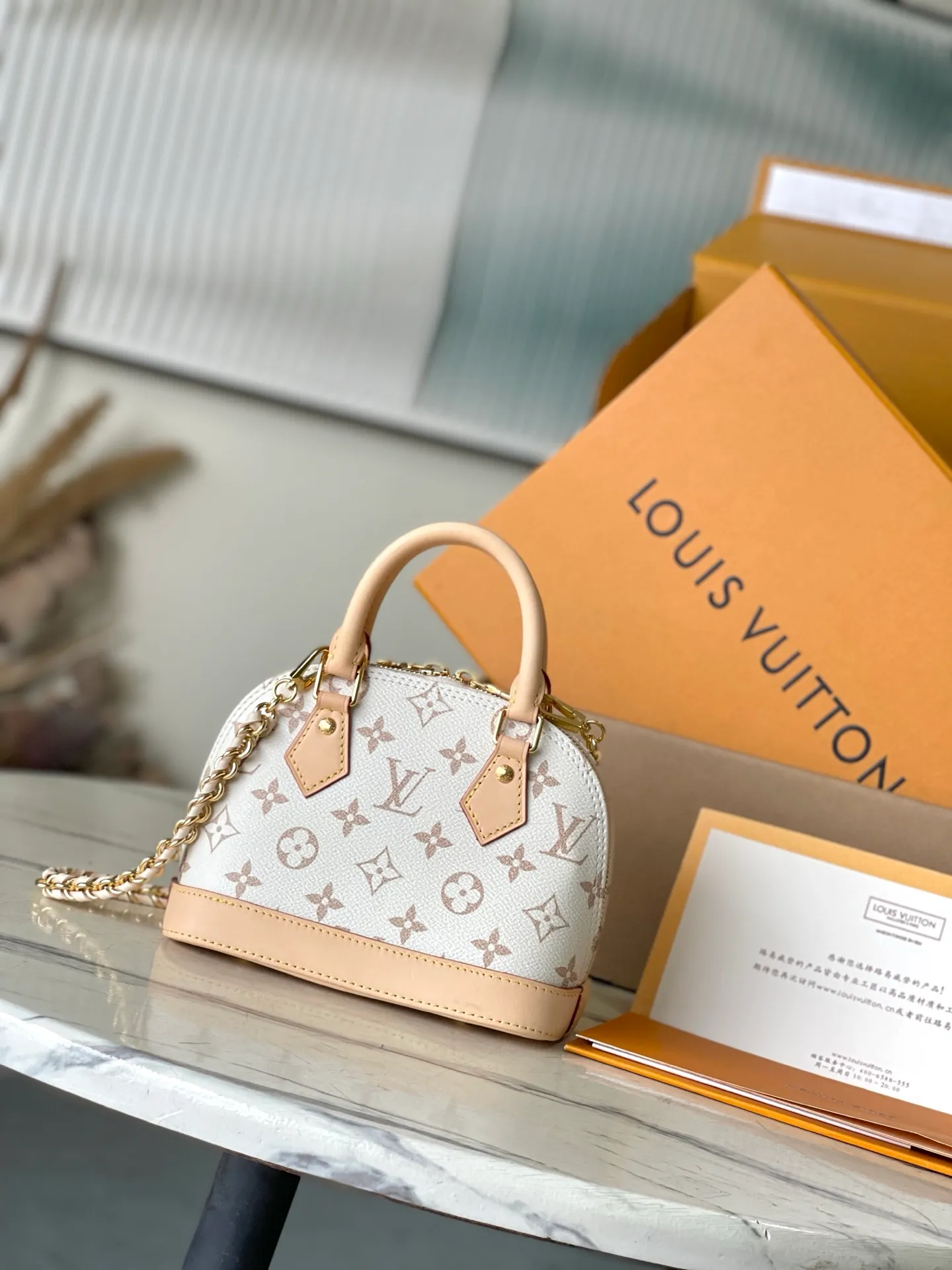 💰1160 Top original model Alma mini handbag Model: M25529 Material: Grade A all-steel hardware, imported original fabric Size: 18*12*8CM