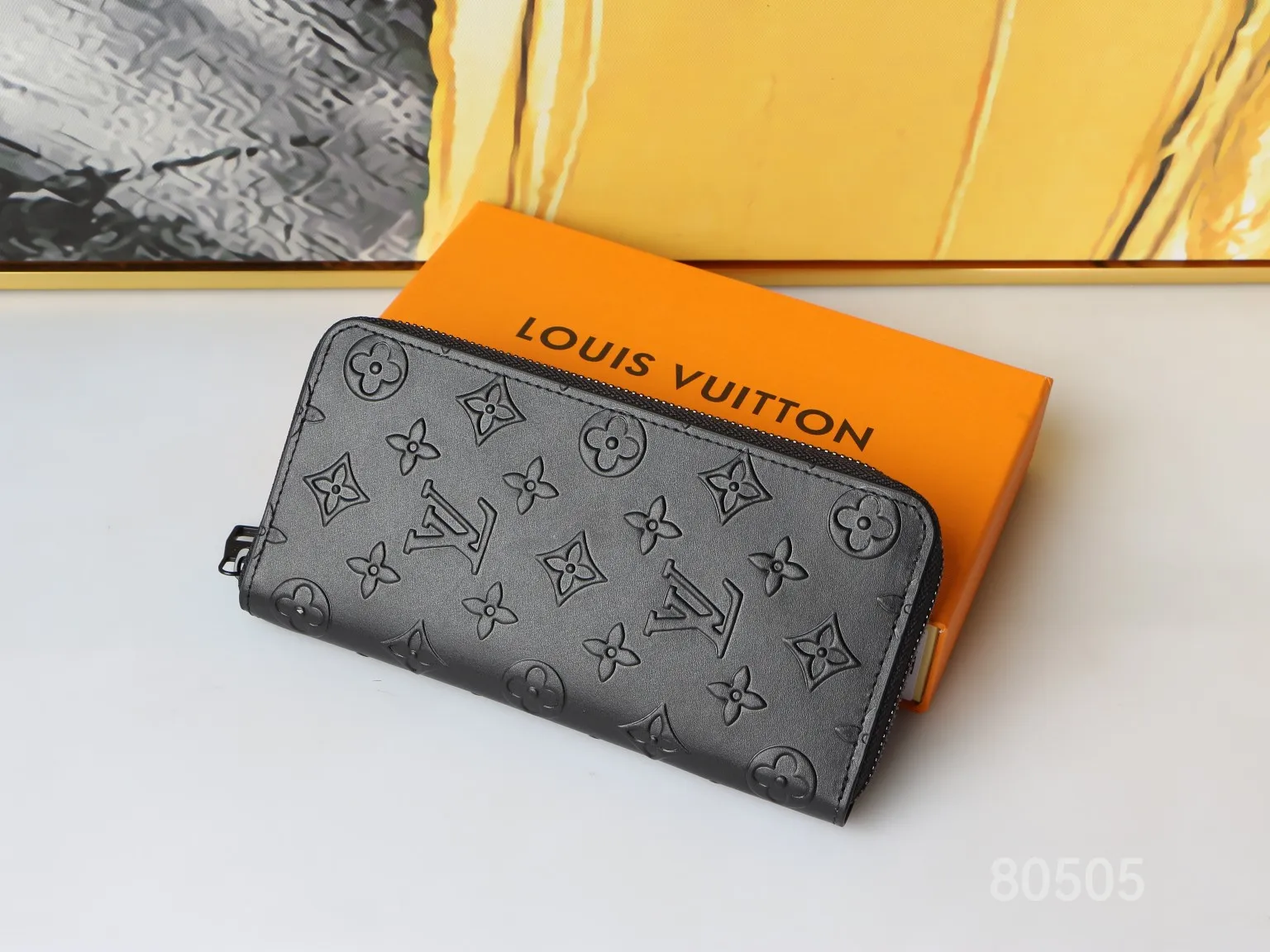 💰140 💎Top original version This Zippy Vertical wallet has the unique personality of Monogram Seal leather. Louis Vuitton's classic Monogram pattern is embossed on fine cowhide using a special process, just like the sealing wax of old letters. Zipper closure securely protects card slots and compartments for banknotes, coins and paper. Model: M80505 M63095 Relief Size: 10 x 20 x 2 cm