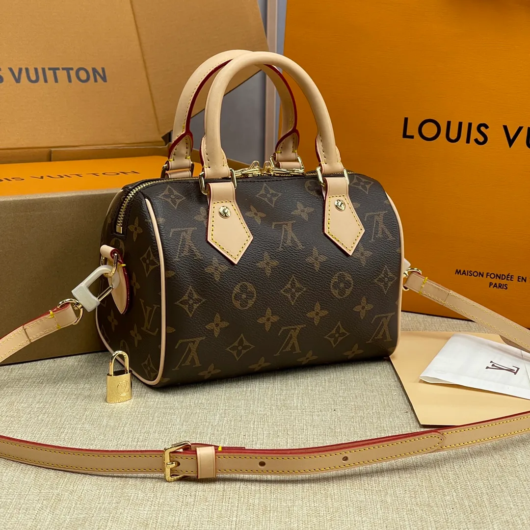 [Upgraded version] P540💰Upgraded version New pillow bag M46234❣️Comes with complete packaging❣️With new version of adjustable leather shoulder strap Speedy 20 handbag💖The strap is even more fashionable! Dimensions 20.5x 13.5x 12cm