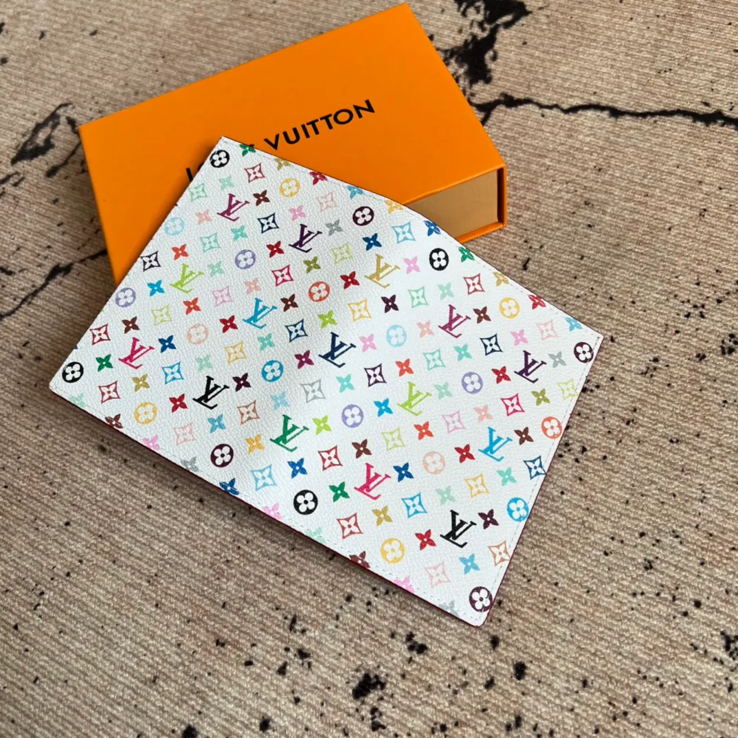 Factory Price 280 Top Original LV x TM Passport Case M13414 White Color (White Color Black Color-Takashi Murakami) This passport cover is lined with coated canvas and cow leather, and the Monogram pattern is updated with the rainbow tones of artist Takashi Murakami, which expresses the smart style of the Louis Vuitton x Murakami collaboration series. Card compartments and multiple pockets add functional details. Dimensions: 14 x 2.5 x 10 cm