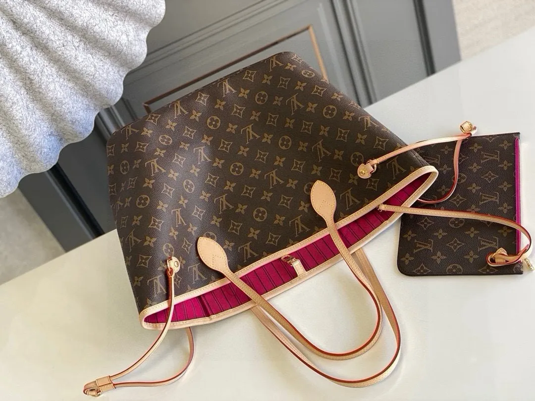 💰760 (medium steel nails) top original order M41178 NEVERFULL medium handbag Neverfull classic handbag, explore the exquisite details inside the bag. The redesigned interior pockets feature a fresh fabric lining, especially the detachable zippered clutch, which can be used alone as a sophisticated clutch or as an additional pocket. Bright lining tones add a more lively feel to Monogram's classic canvas. Detailed features 31 x 28 x 14 cm (Length x Height x Width) Redesigned interior pocket with details inspired by the Louis Vuitton archives Pocket lined with linen fabric Removable zipped clutch with tonal interior pocket Natural cowhide leather trim Shiny gold-tone hardware Handles: Double handle